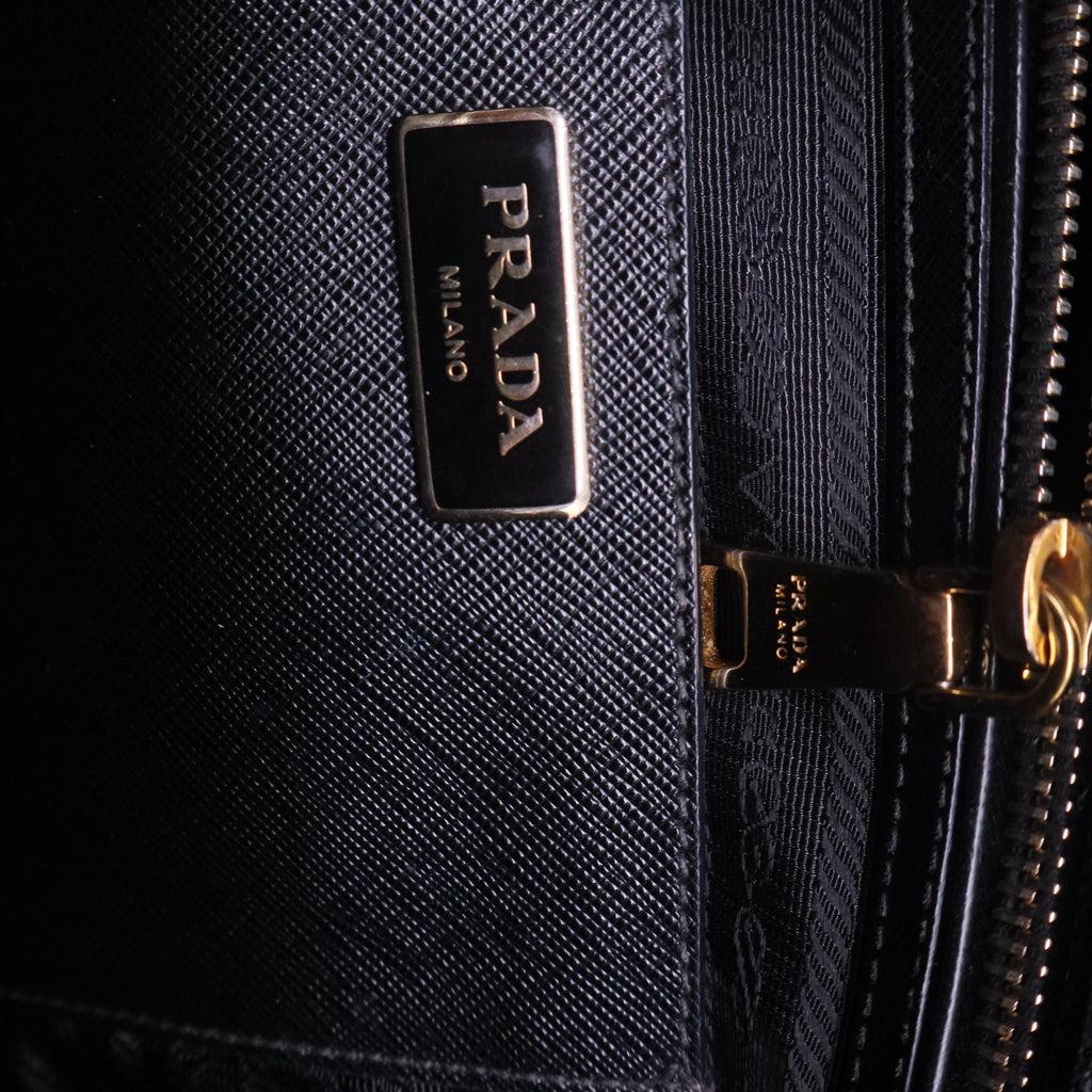 Saffiano Leather Galleria Double Zip XL B20537