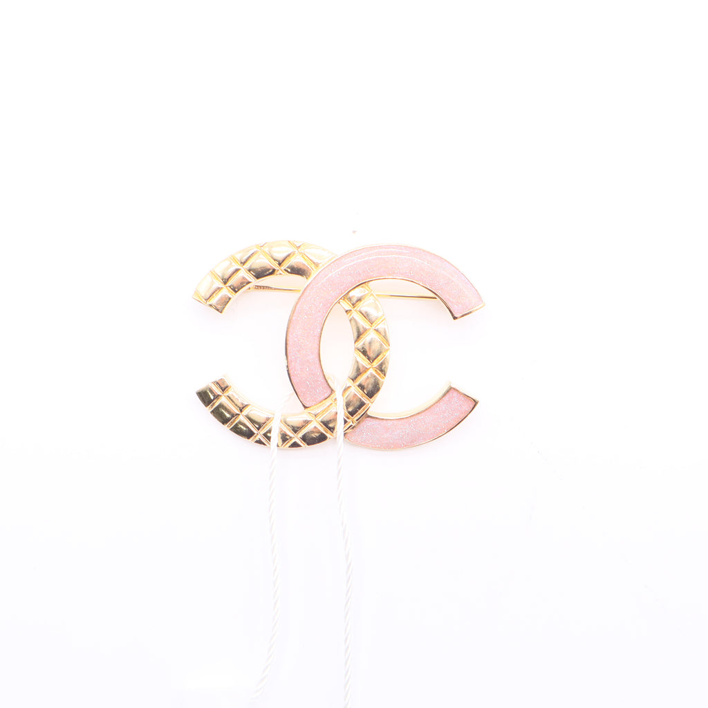 CC Logo Brooch Gold-Tone Metal Twins LDJ2589