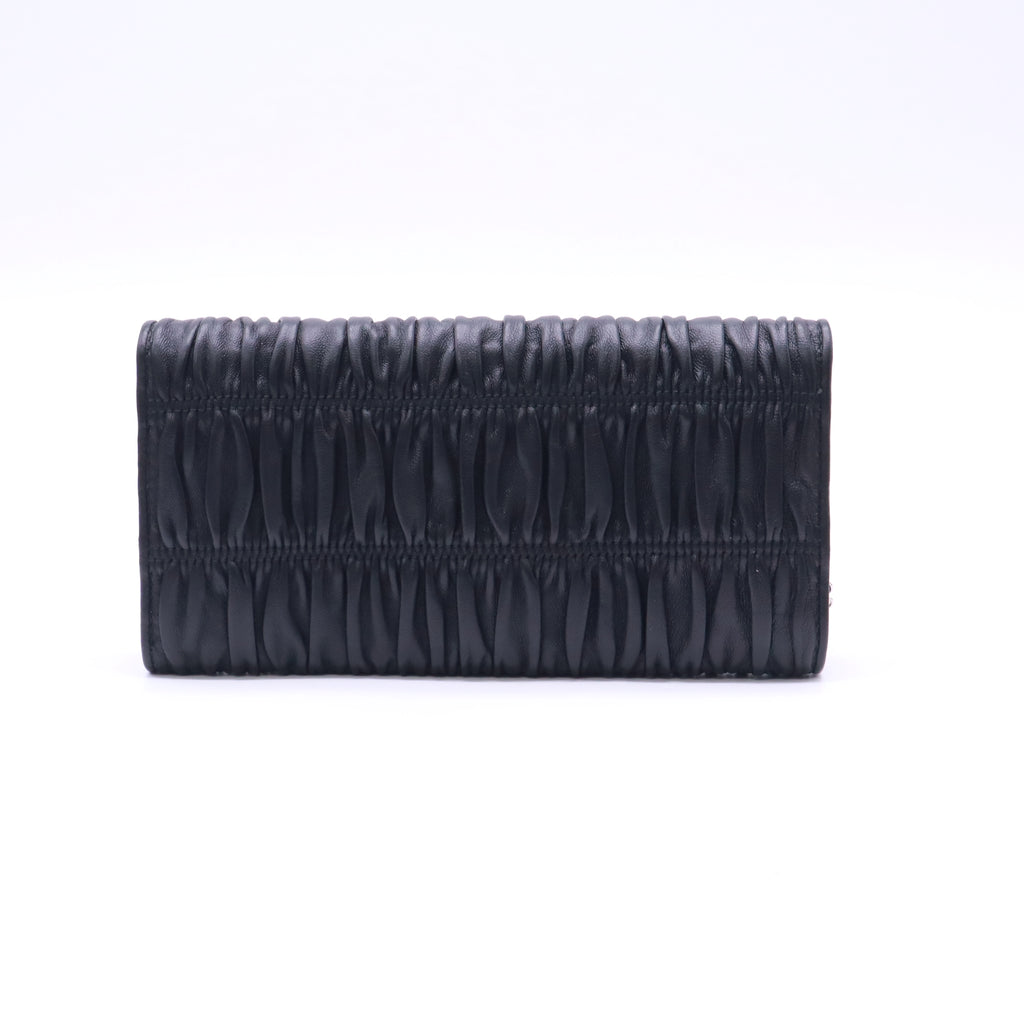 Prada Nappa Gaufre Wallet On Chain W22875