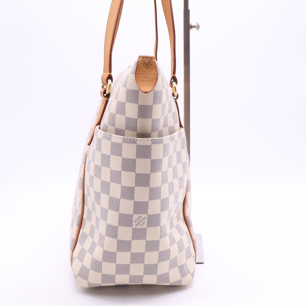 Damier Azur Totally MM B20720