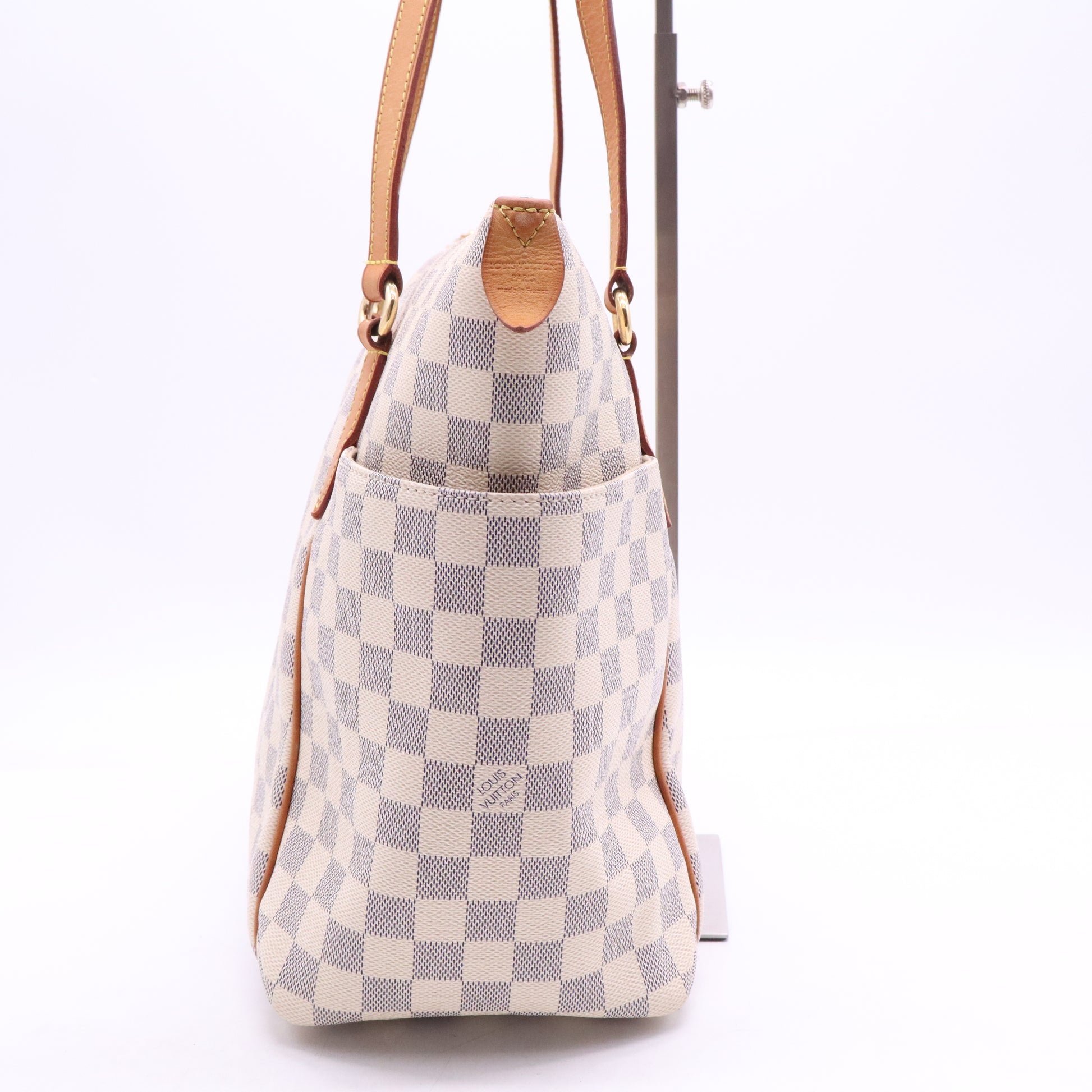 Damier Azur Totally MM B20720