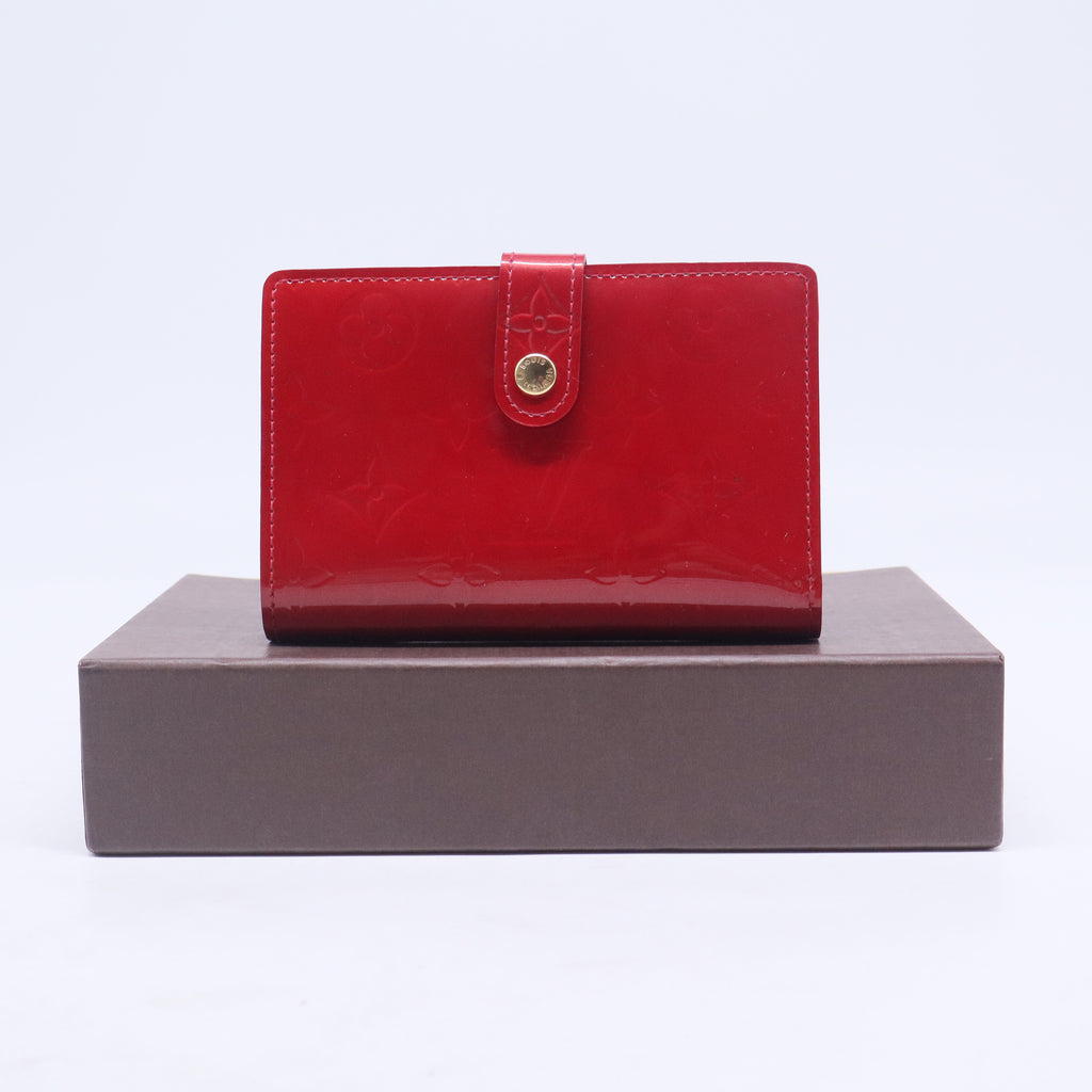 Monogram Vernis Sarah Wallet W20617