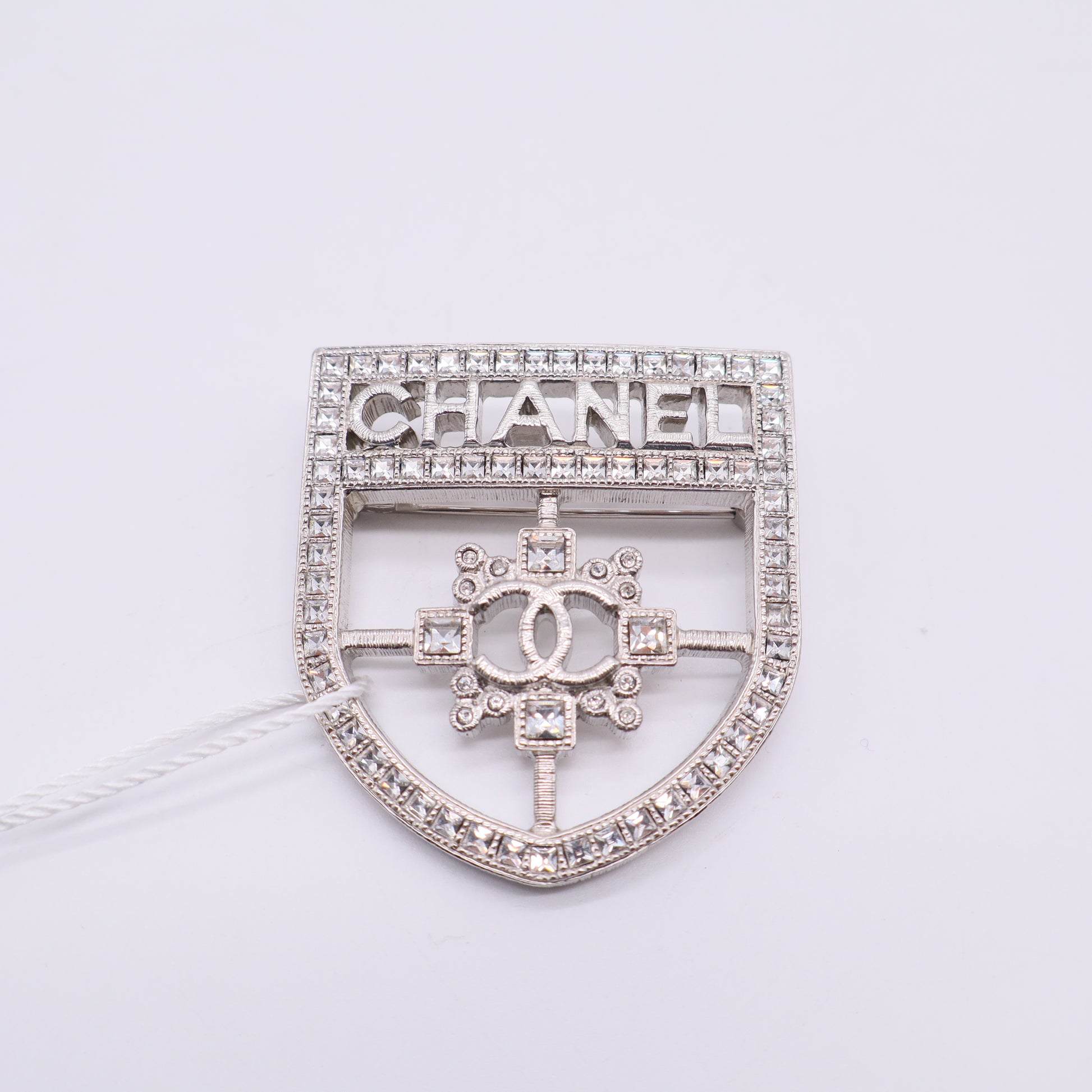Crest Emblem Rhinestone Brooch Twins LDJ2591