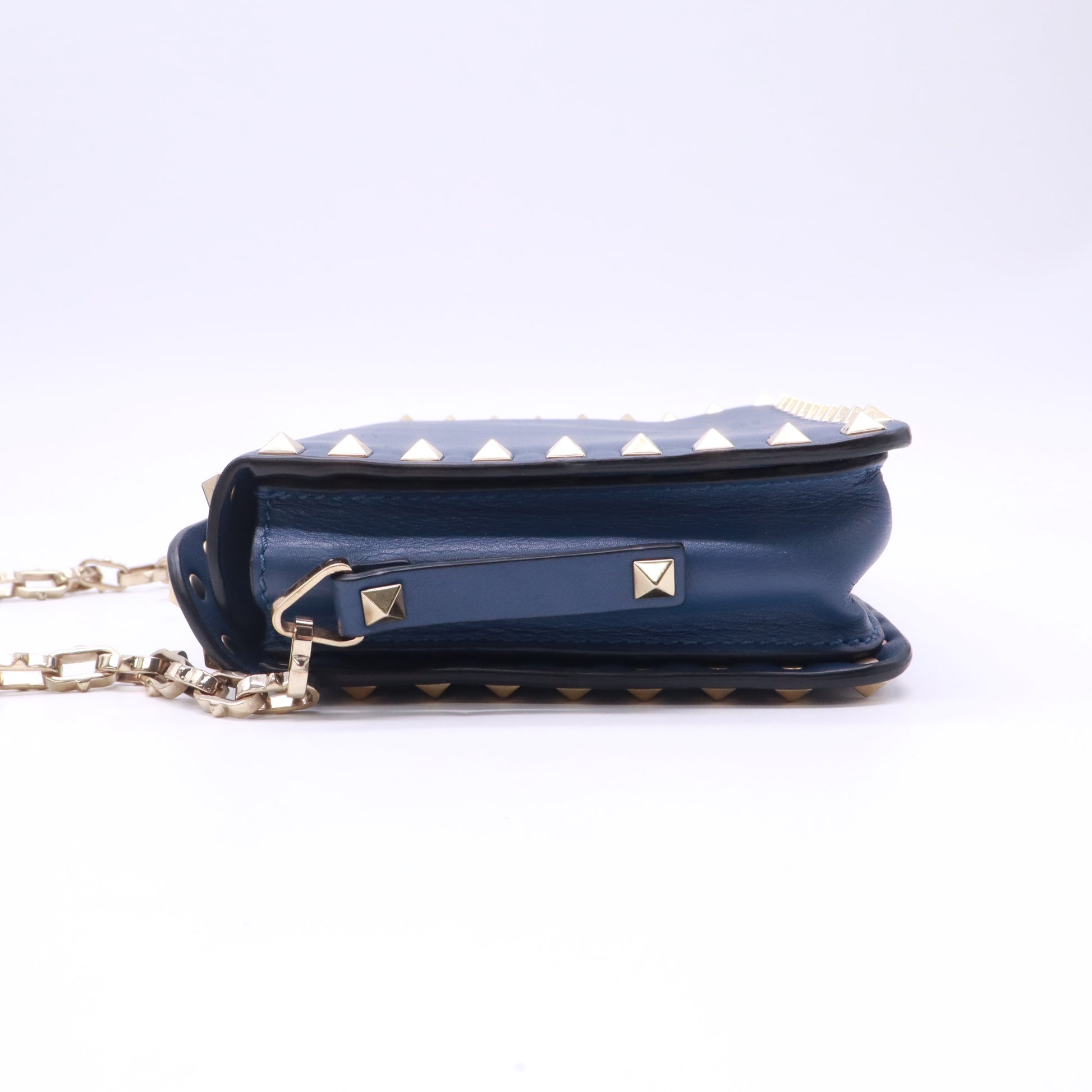 Valentino Garavani Rockstud Chain Pouch Crossbody Bag B23371