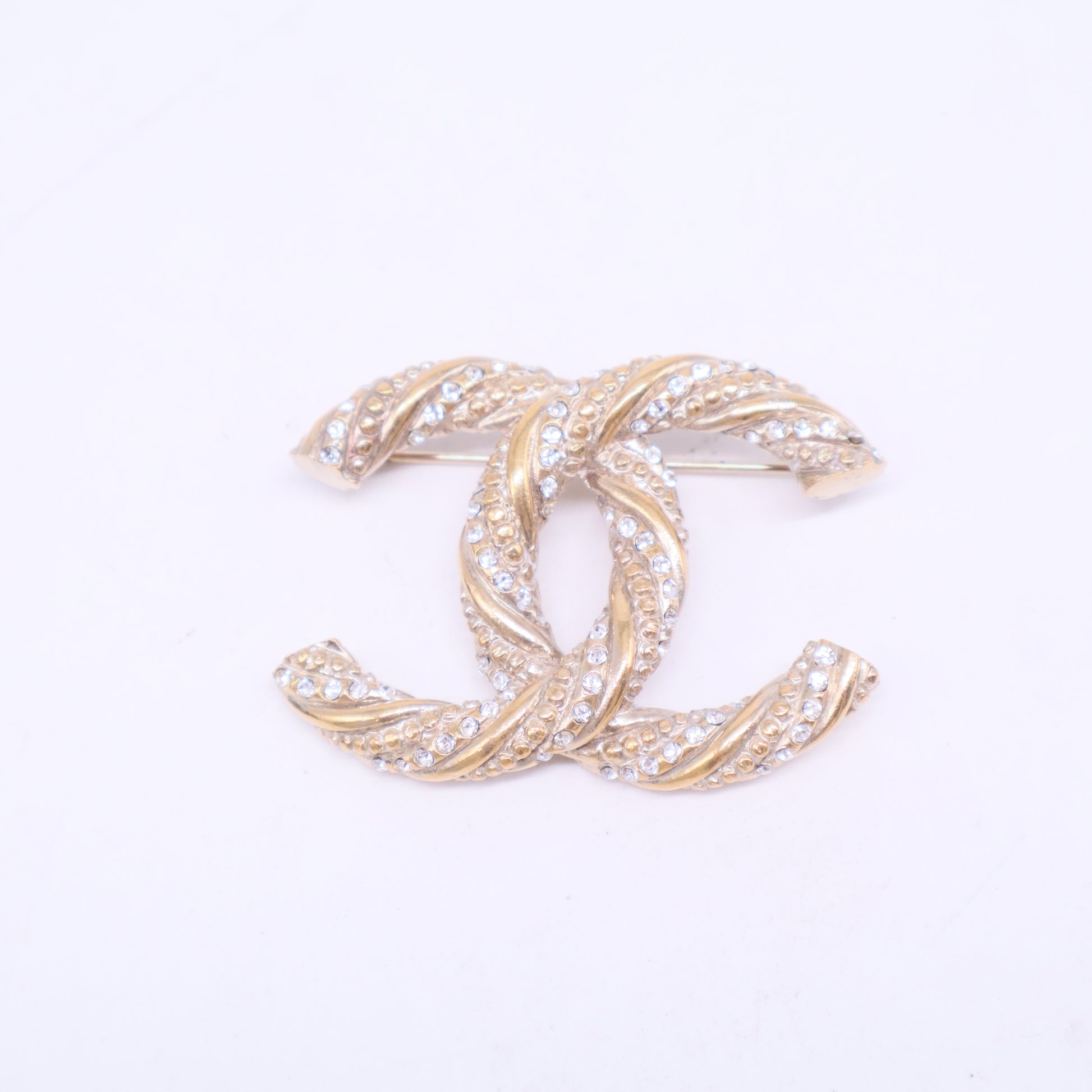 Gold CC Brooch W20638