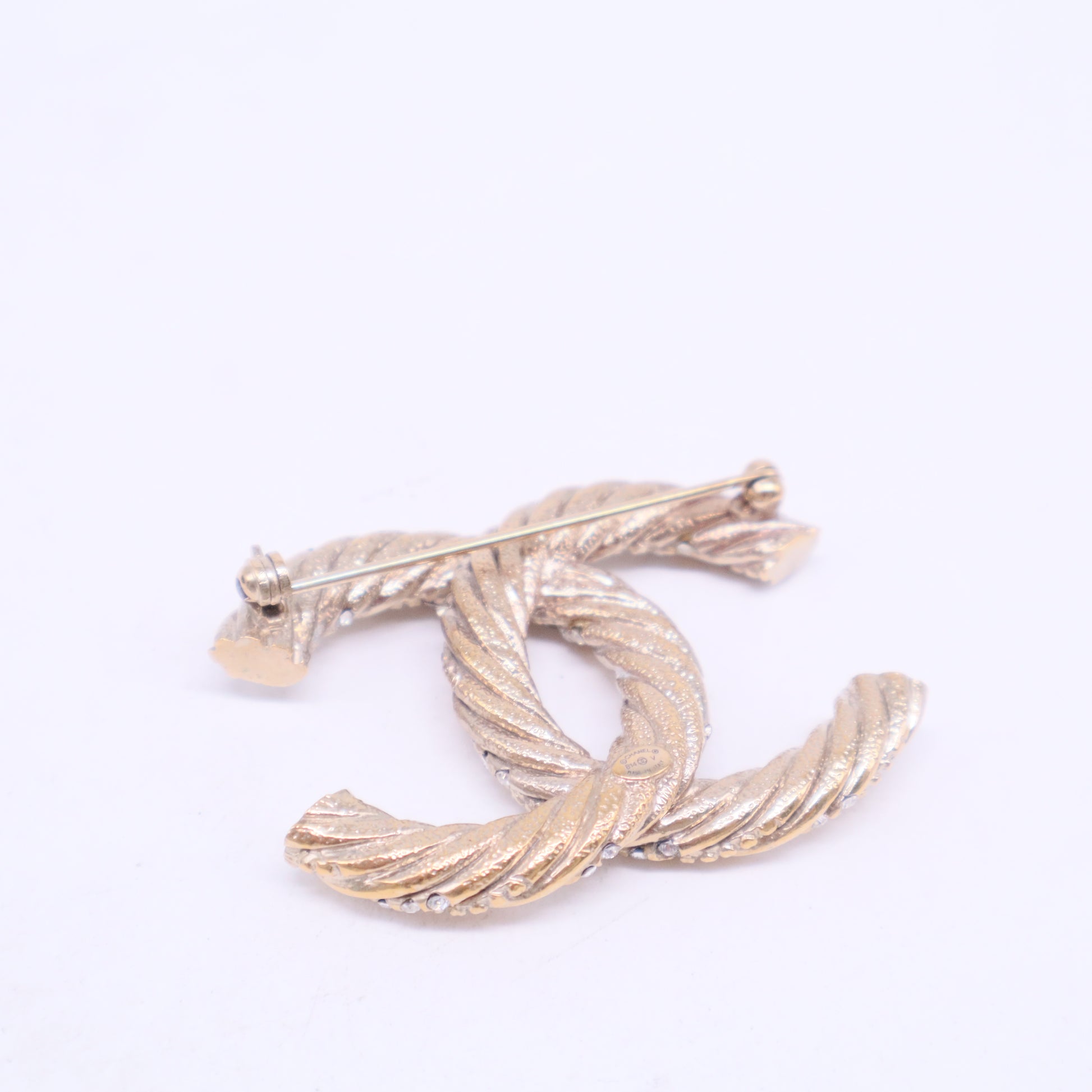 Gold CC Brooch W20638
