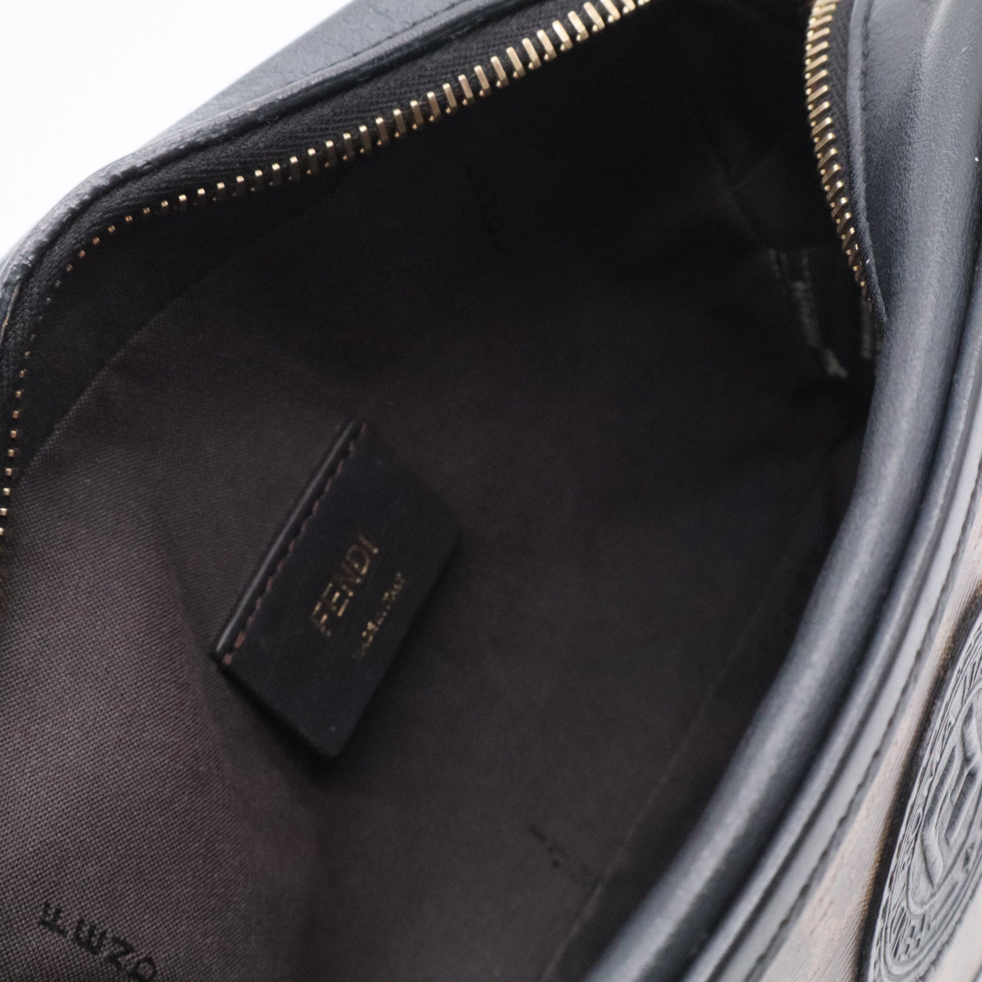 Zucca FF Crossbody Bag (GISEL)