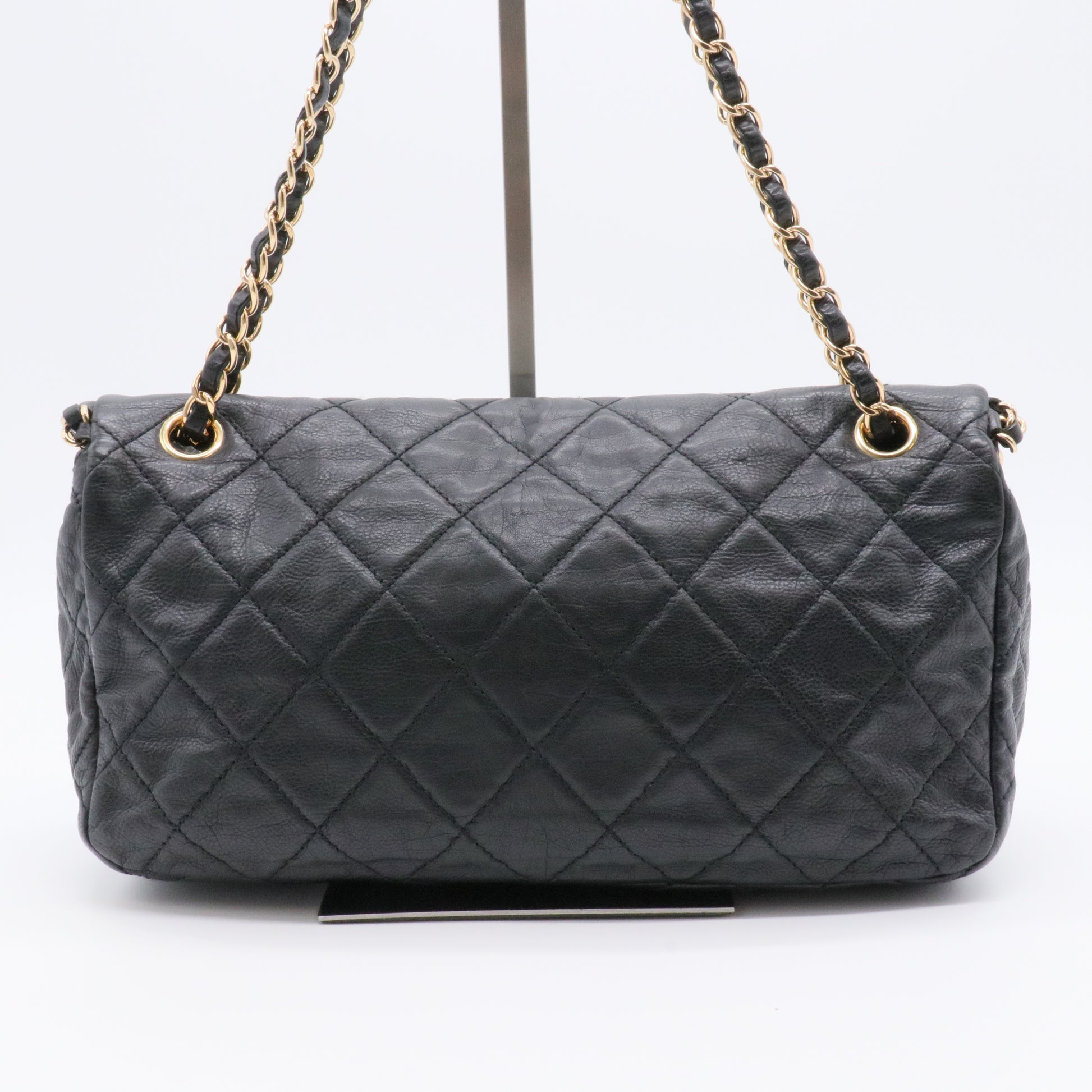 Chain Me Flap Bag Quilted Calfskin Jumbo