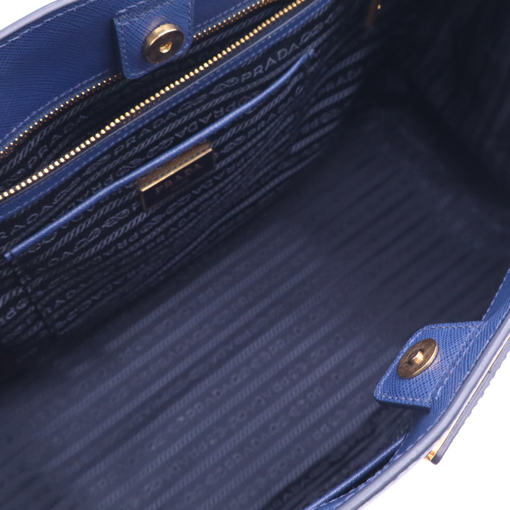 Saffiano Large Galleria Double Zip Tote Bluette B24750