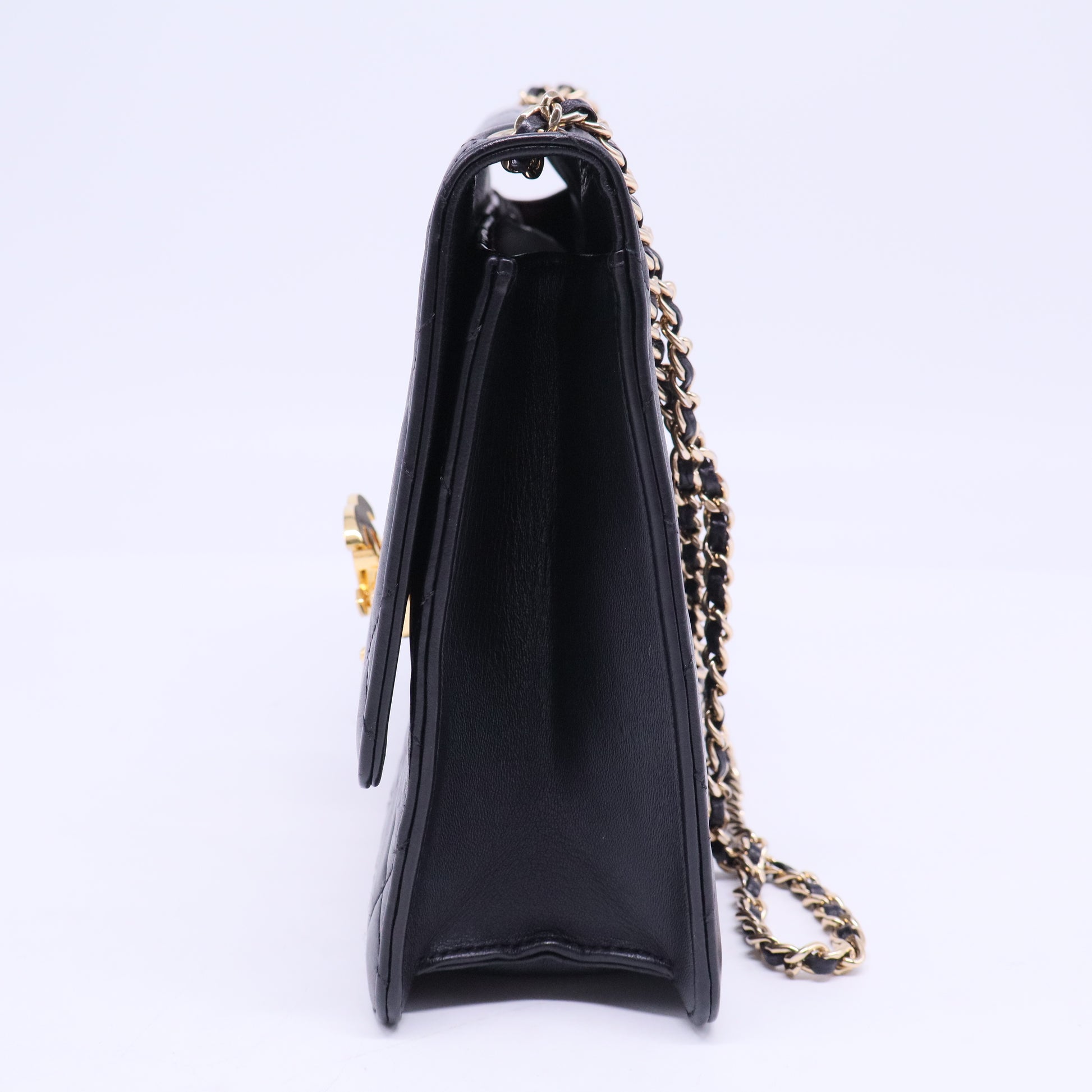 Lambskin Quilted Medium Golden Class Flap Black B20693
