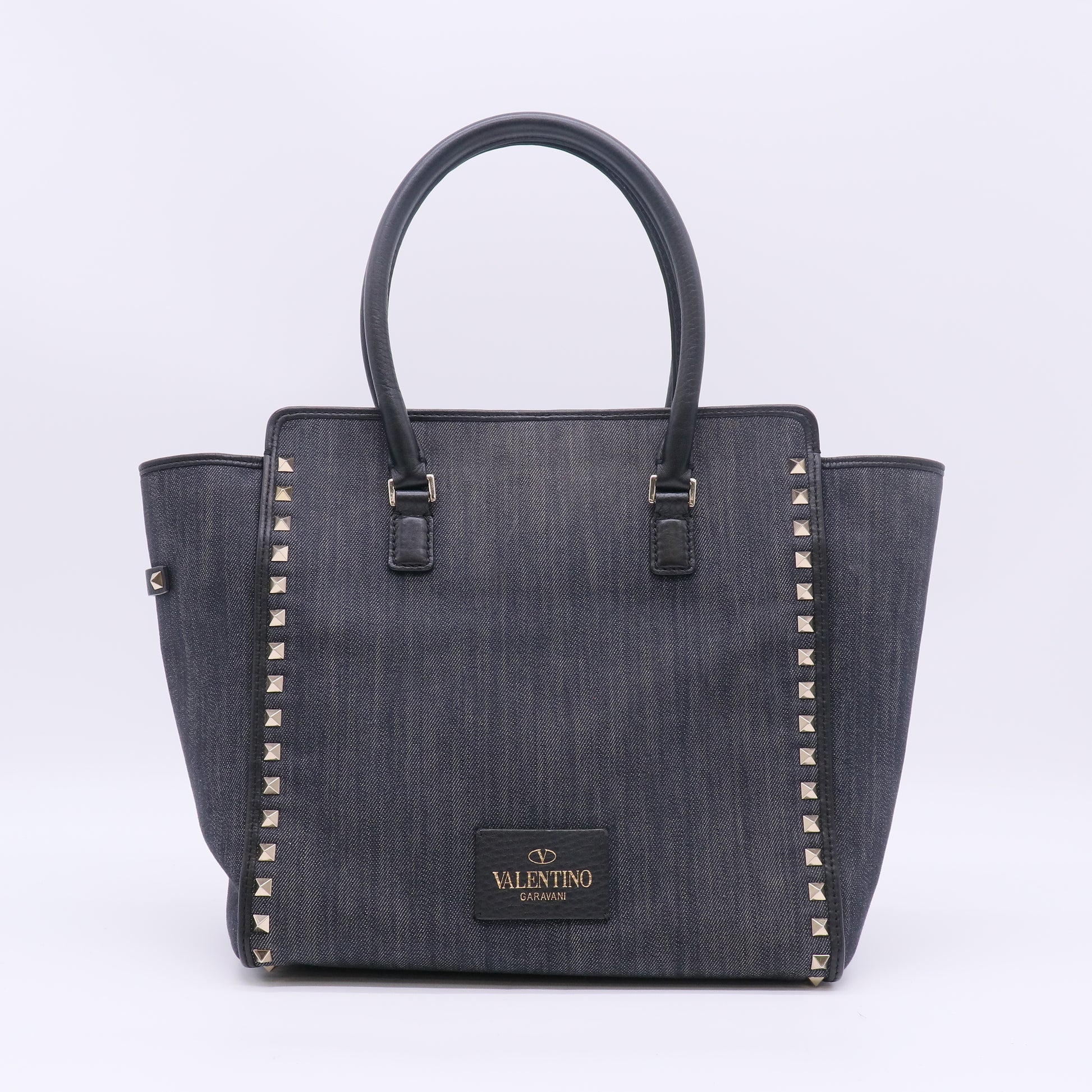 Valentino Garavani Rockstud Small Denim Trapeze Tote Bag B23711