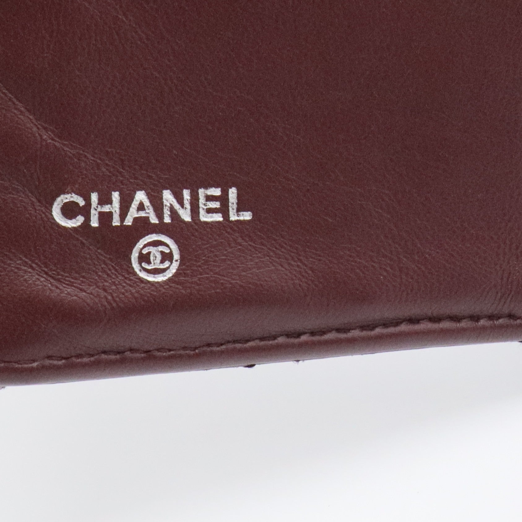 Lambskin Quilted Yen Wallet Black