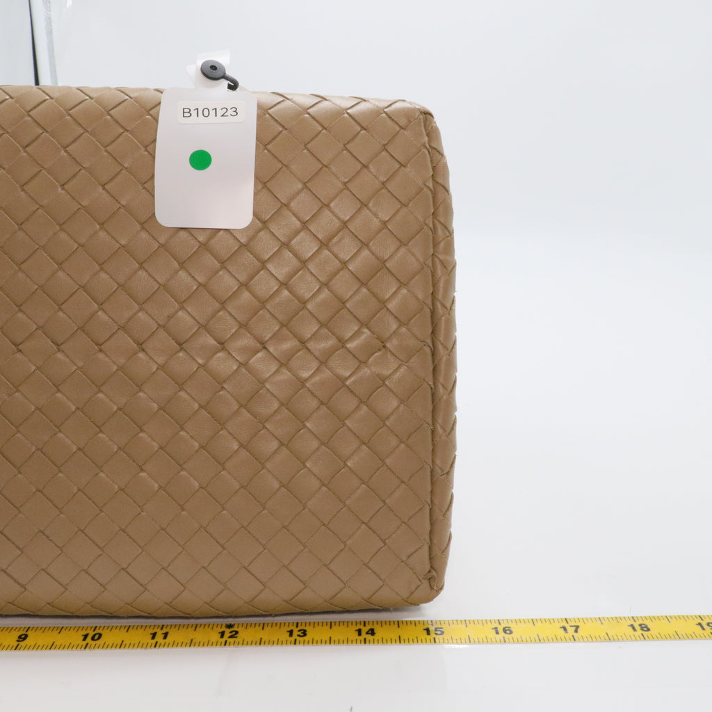 Bottega Veneta Beige Medium Nappa Intrecciato Roma Tote