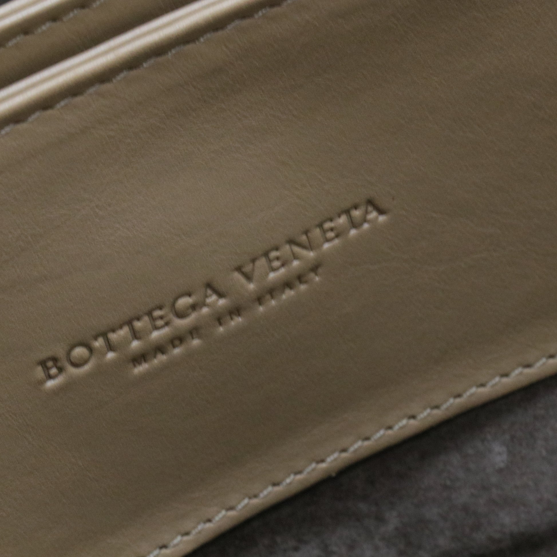 Bottega Veneta Beige Medium Nappa Intrecciato Roma Tote