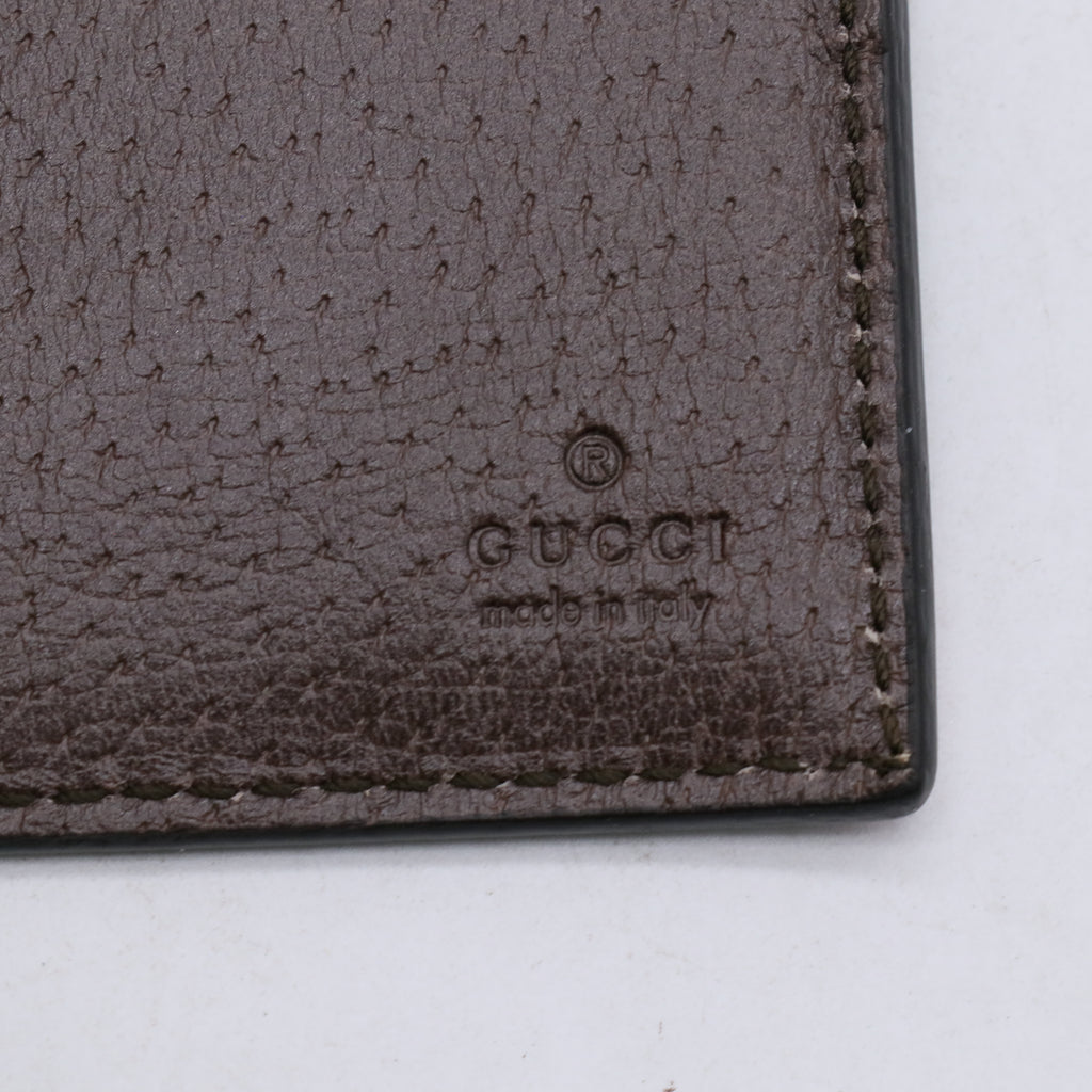 Gucci GG Supreme Chevron Bifold Wallet W21314