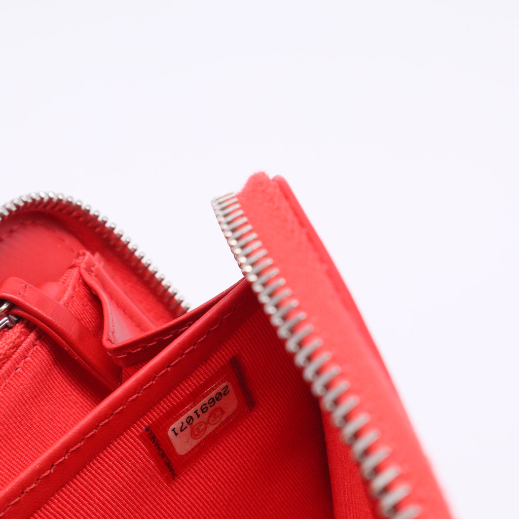 Chanel Interlocking CC Logo Continental Wallet twins W20630