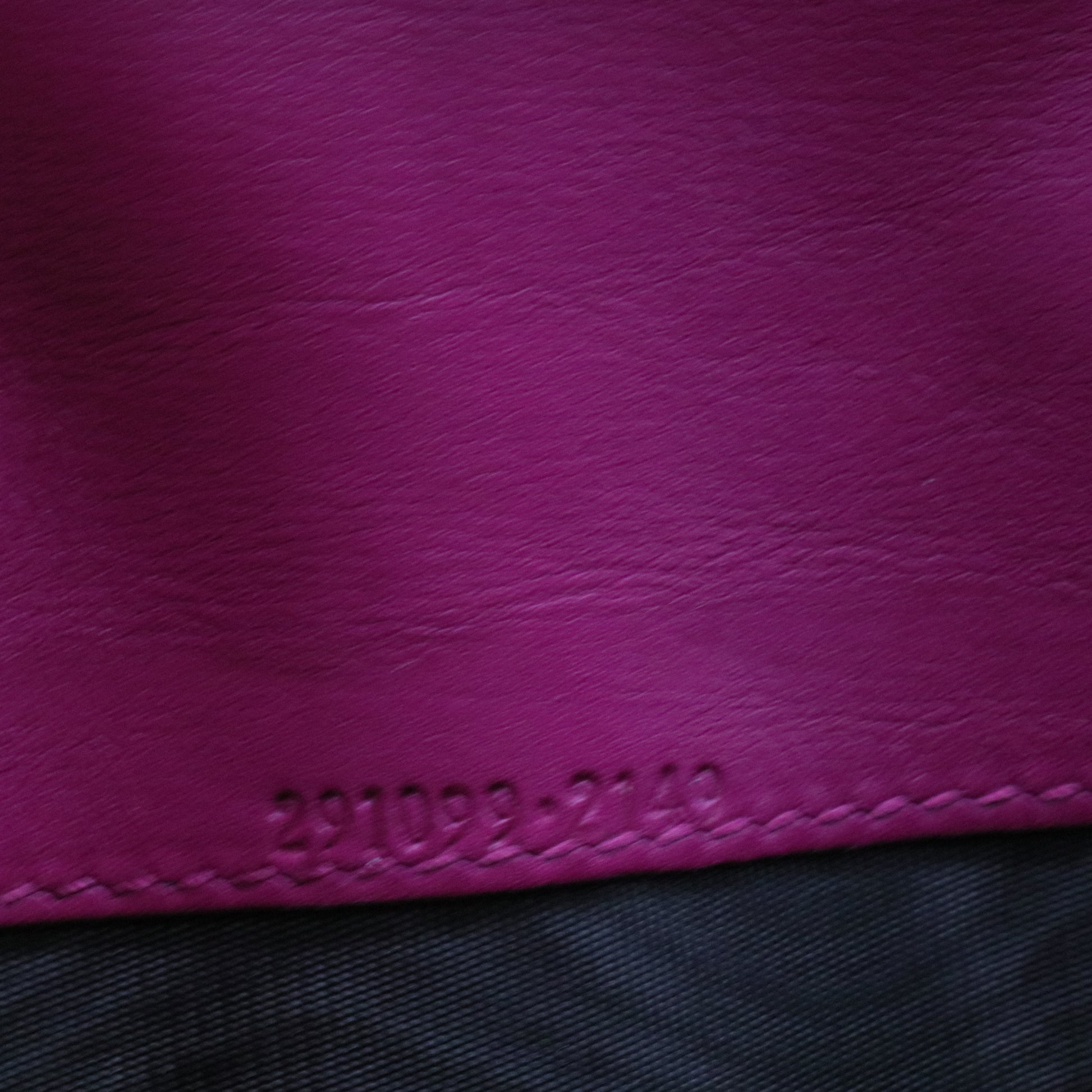Soft Microguccissima Dice Chain Wallet Bright Bouganville