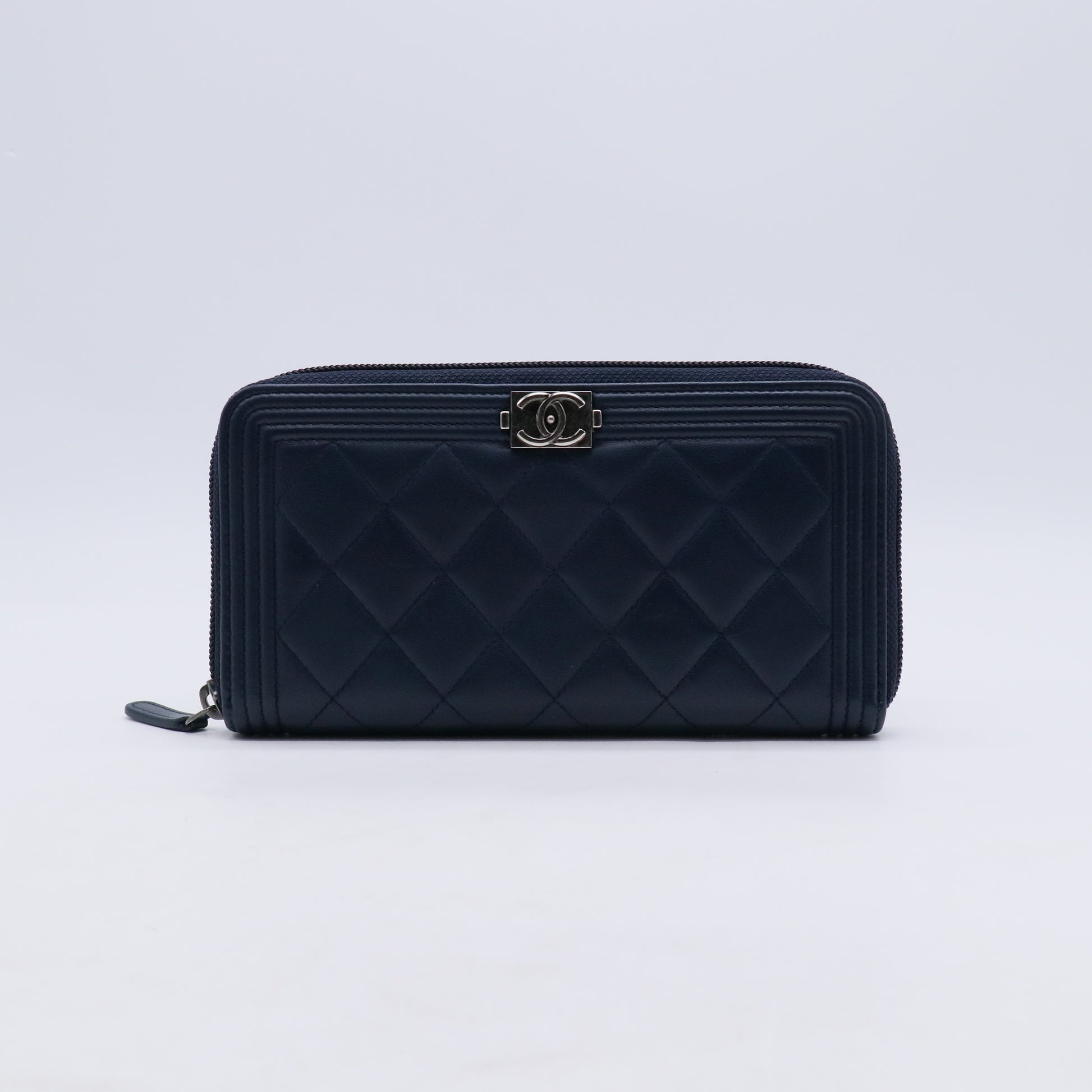 Boy Chanel Zipped Long Wallet W21178