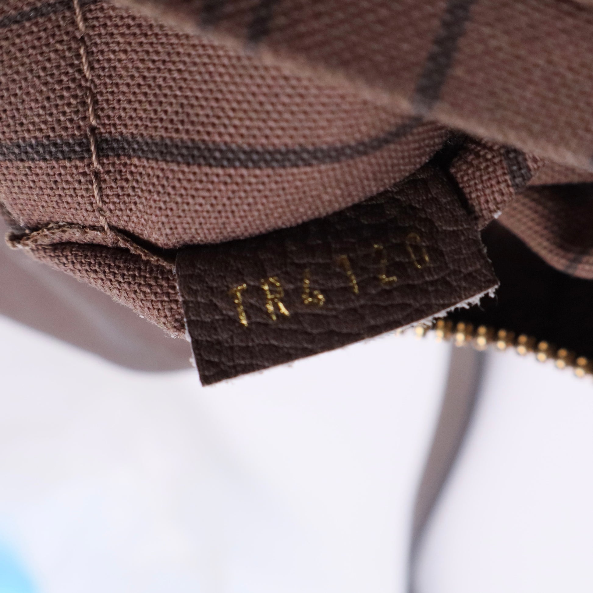 Louis Vuitton Lumineuse Handbag Empreinte PM B12400