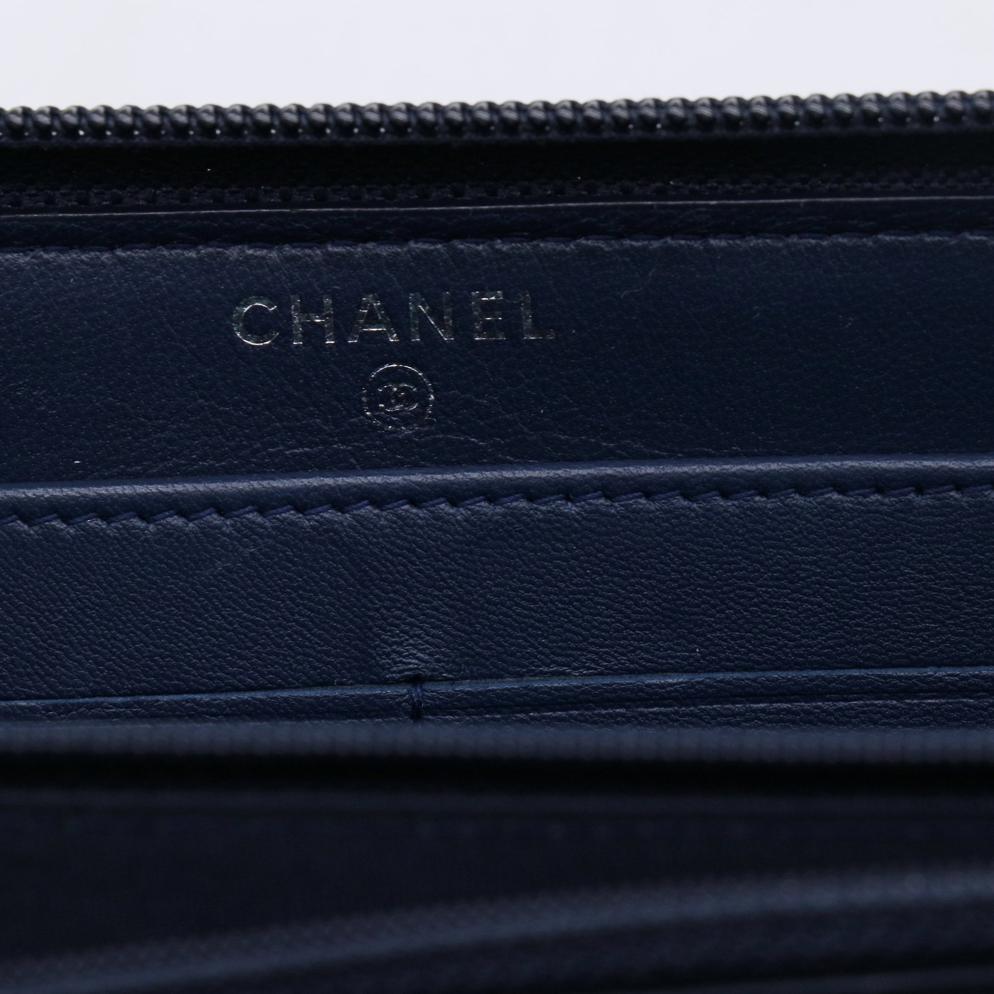 Boy Chanel Zipped Long Wallet W21178