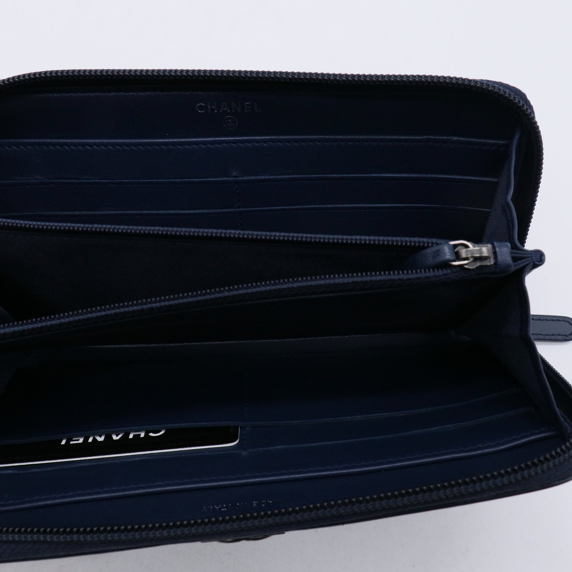 Boy Chanel Zipped Long Wallet W21178