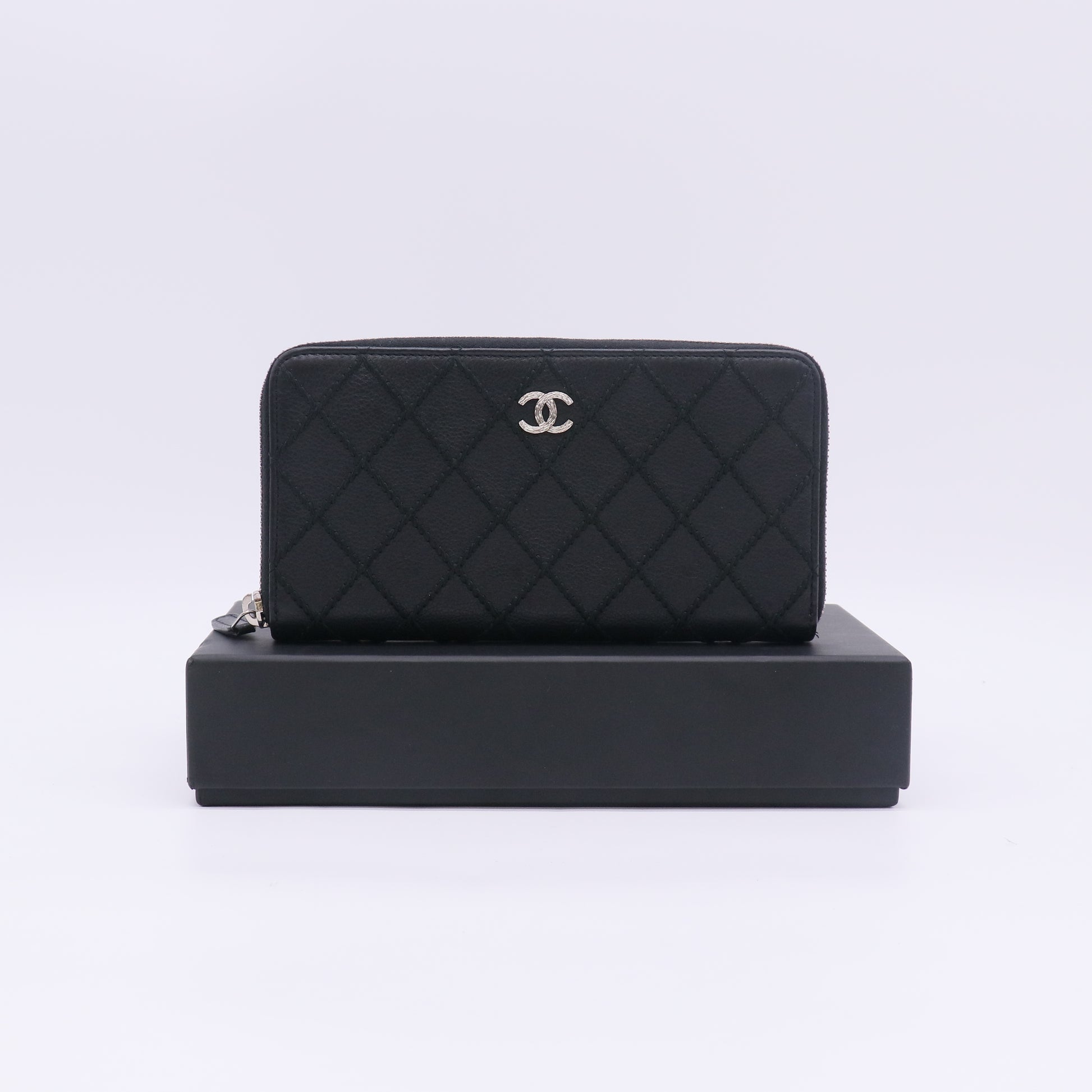 Caviar Quilted Large Gusset Zip Around Wallet Black W22755