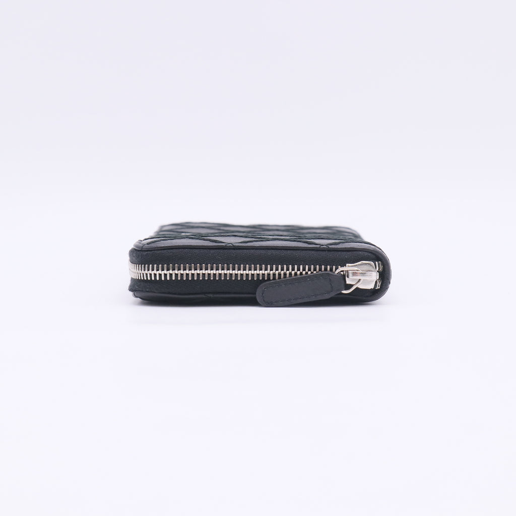 Caviar Quilted Large Gusset Zip Around Wallet Black W22755