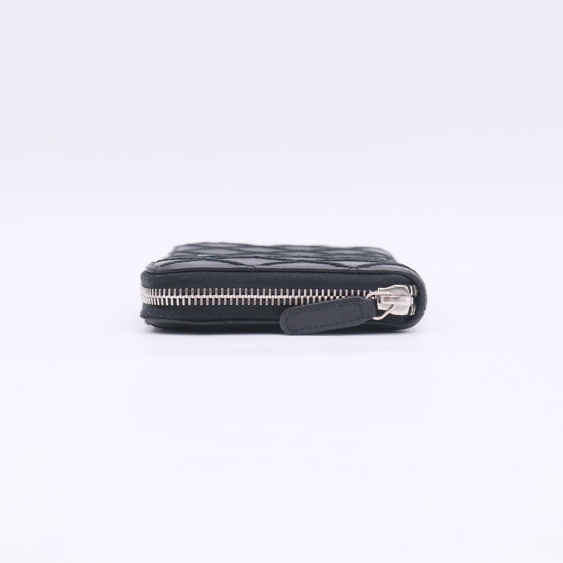 Caviar Quilted Large Gusset Zip Around Wallet Black W22755