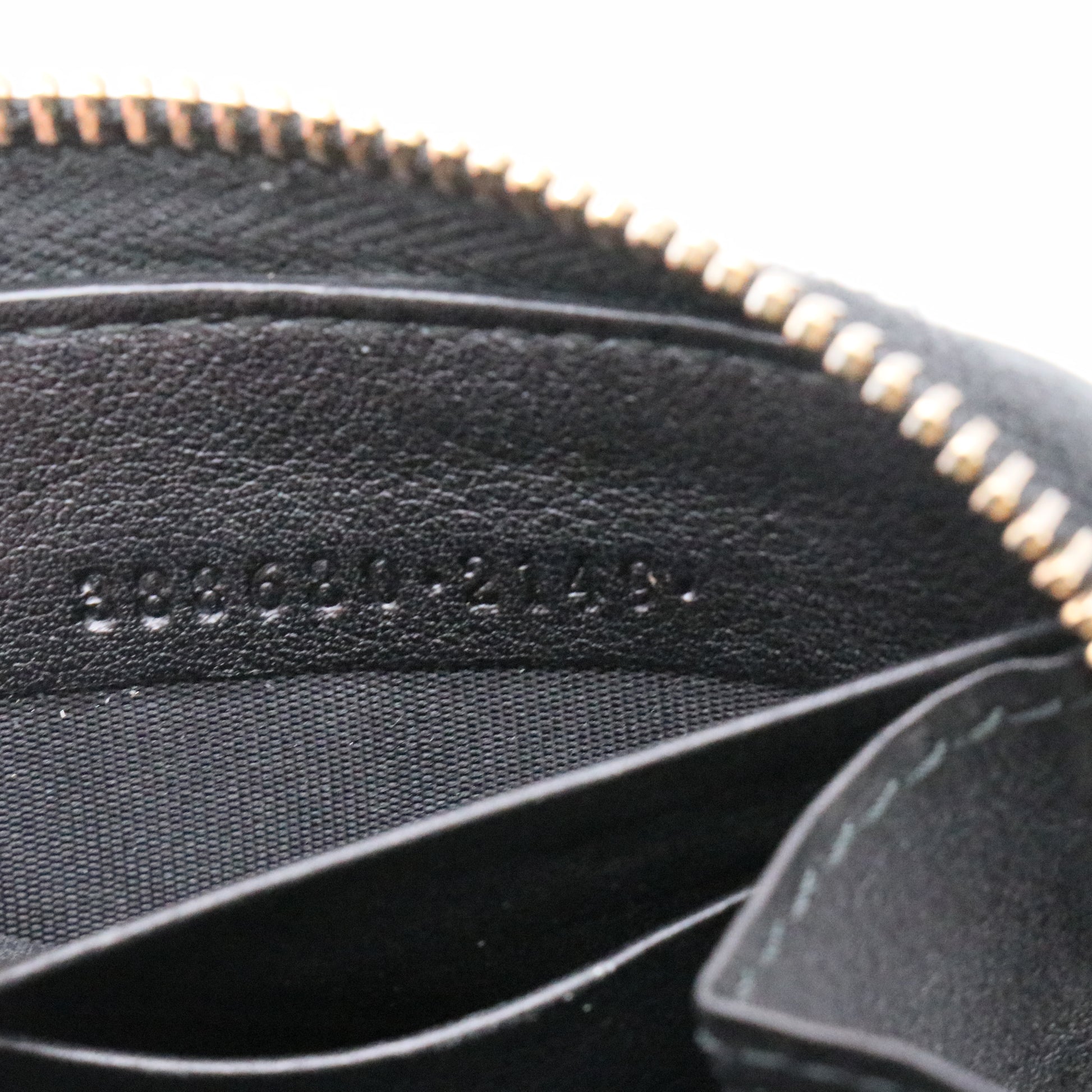 Gucci Micro Guccissima long wallet W21177
