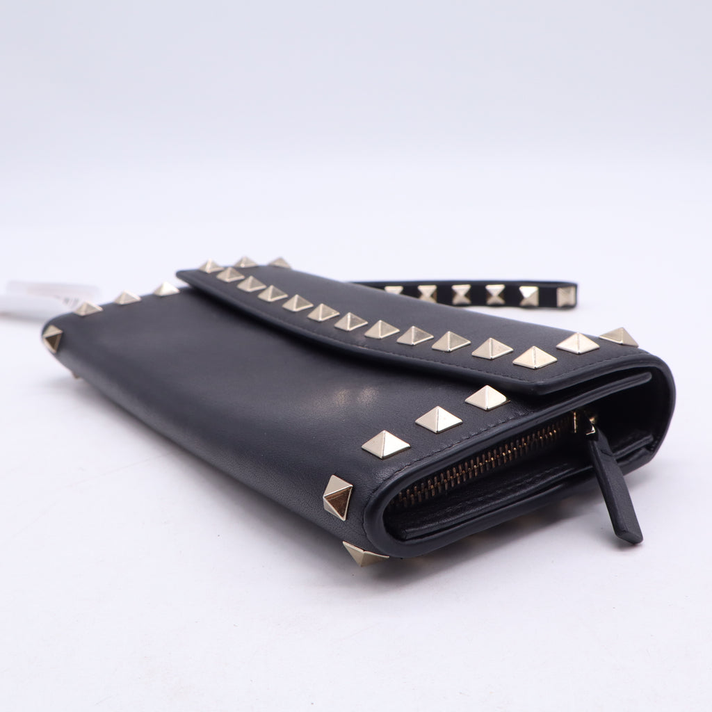 Valentino Garavani Vitello Rockstud Side Slip Clutch/Wallet twins