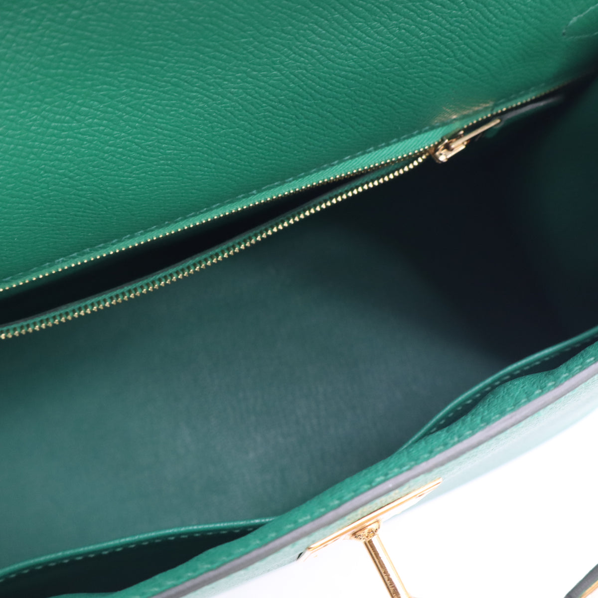 Kelly Handbag Vert Vertigo Epsom with Gold Hardware 28 B24566