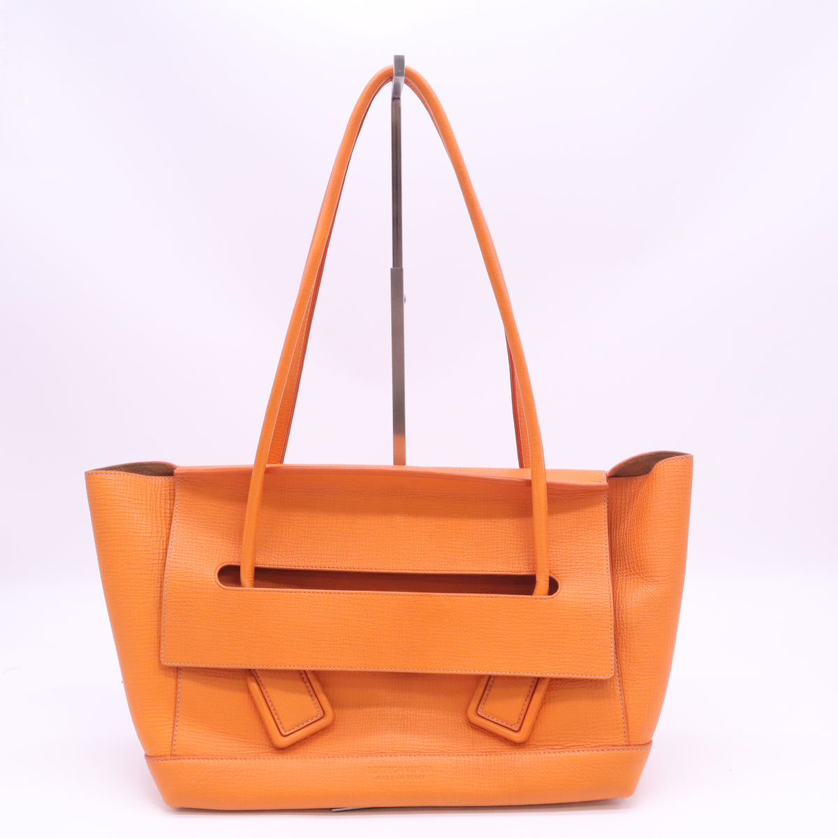 Bottega Veneta Arco Bag Grainy Leather Medium B24139