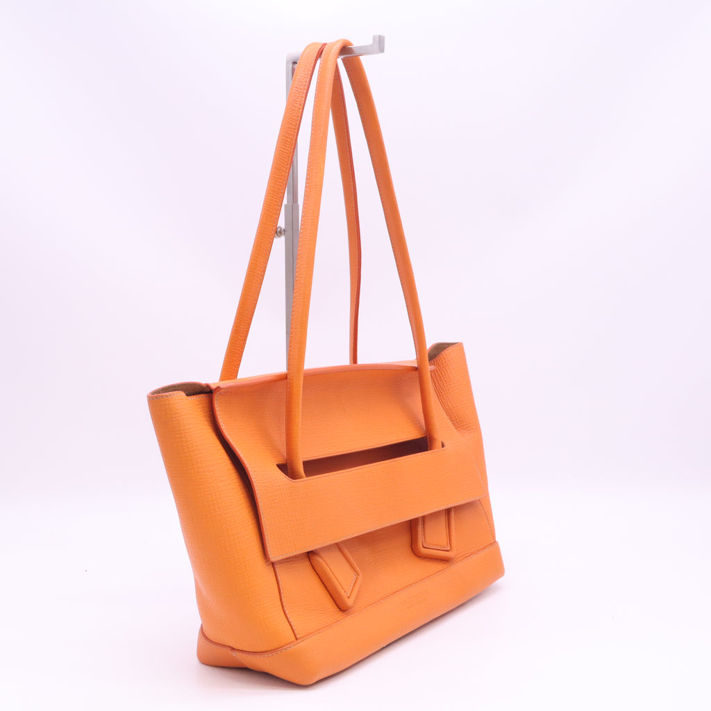 Bottega Veneta Arco Bag Grainy Leather Medium B24139