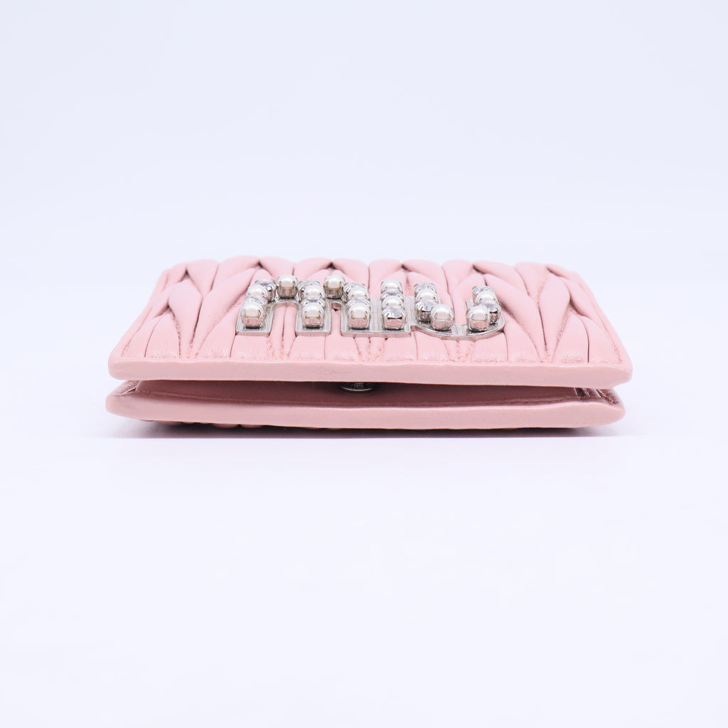 Nappa Matelasse Crystal Pearl Logo Compact Wallet Orchidea W20555
