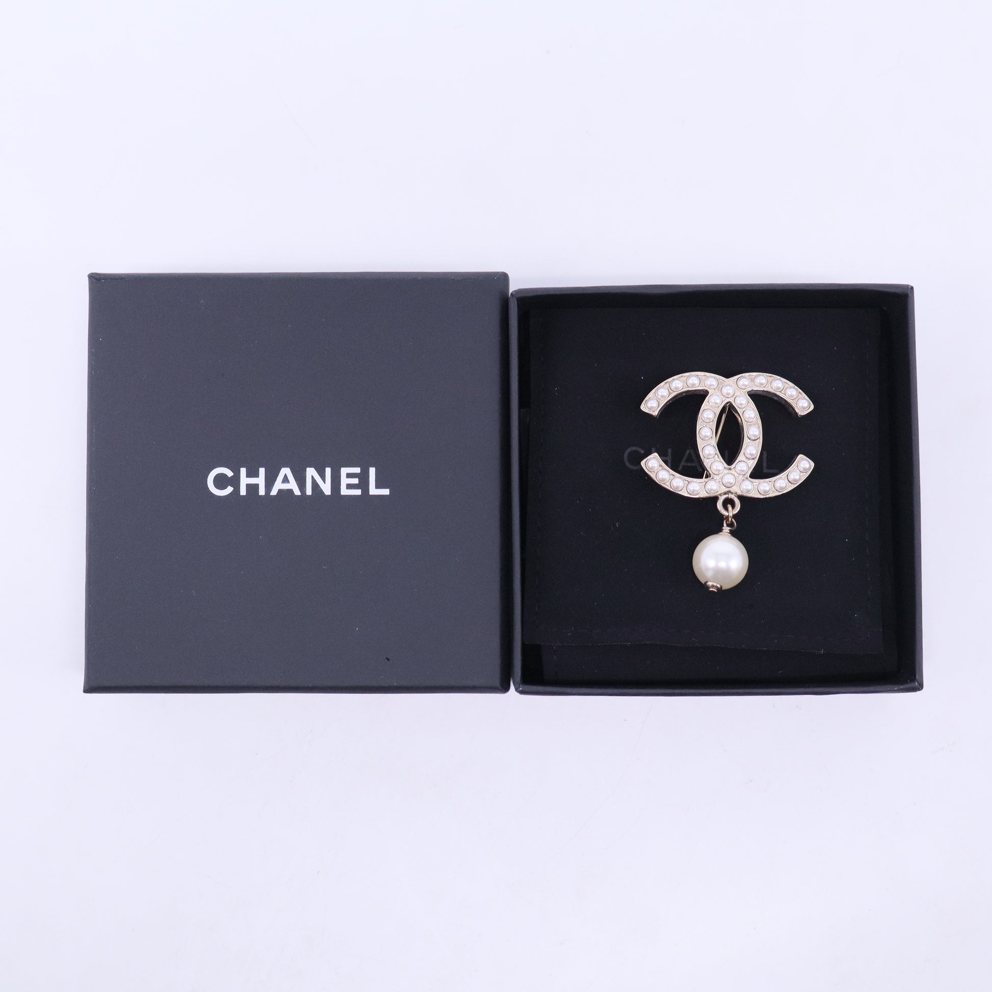 Pearl CC Drop Brooch Silver W20639