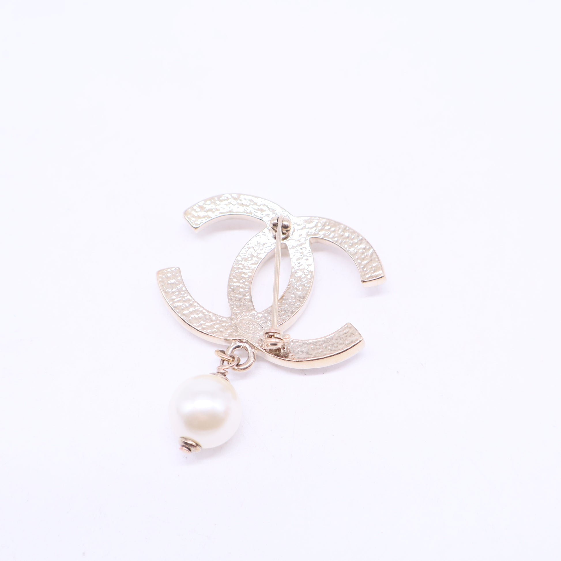 Pearl CC Drop Brooch Silver W20639