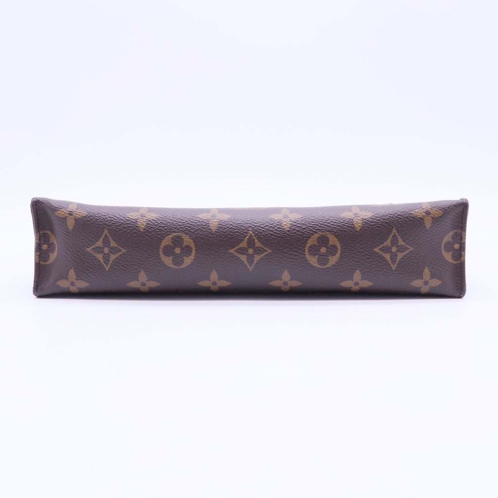 Monogram Toiletry 26 W20148