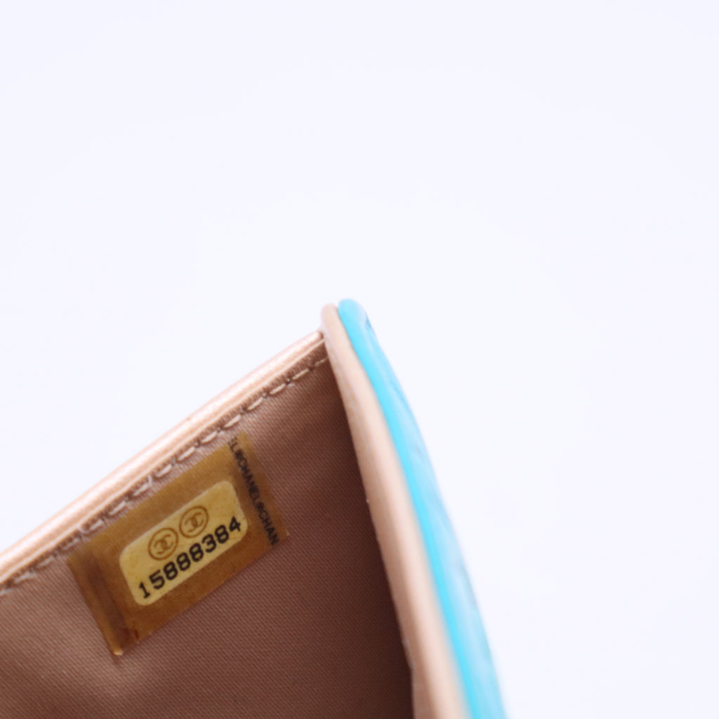 urquoise Leather Camellia Embossed L Zip Pocket Wallet W20460