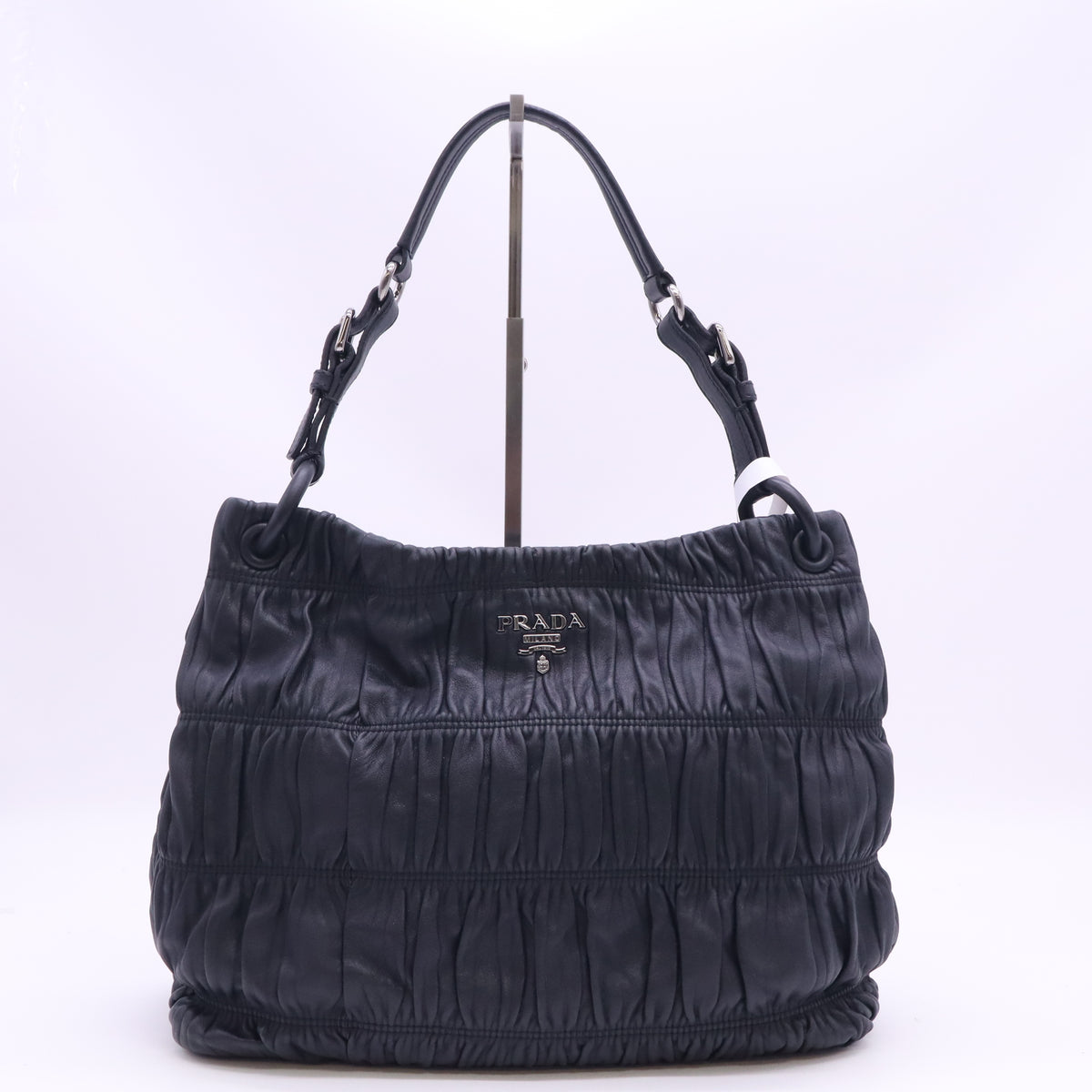 Gaufre Hobo Nappa Leather Medium B24464