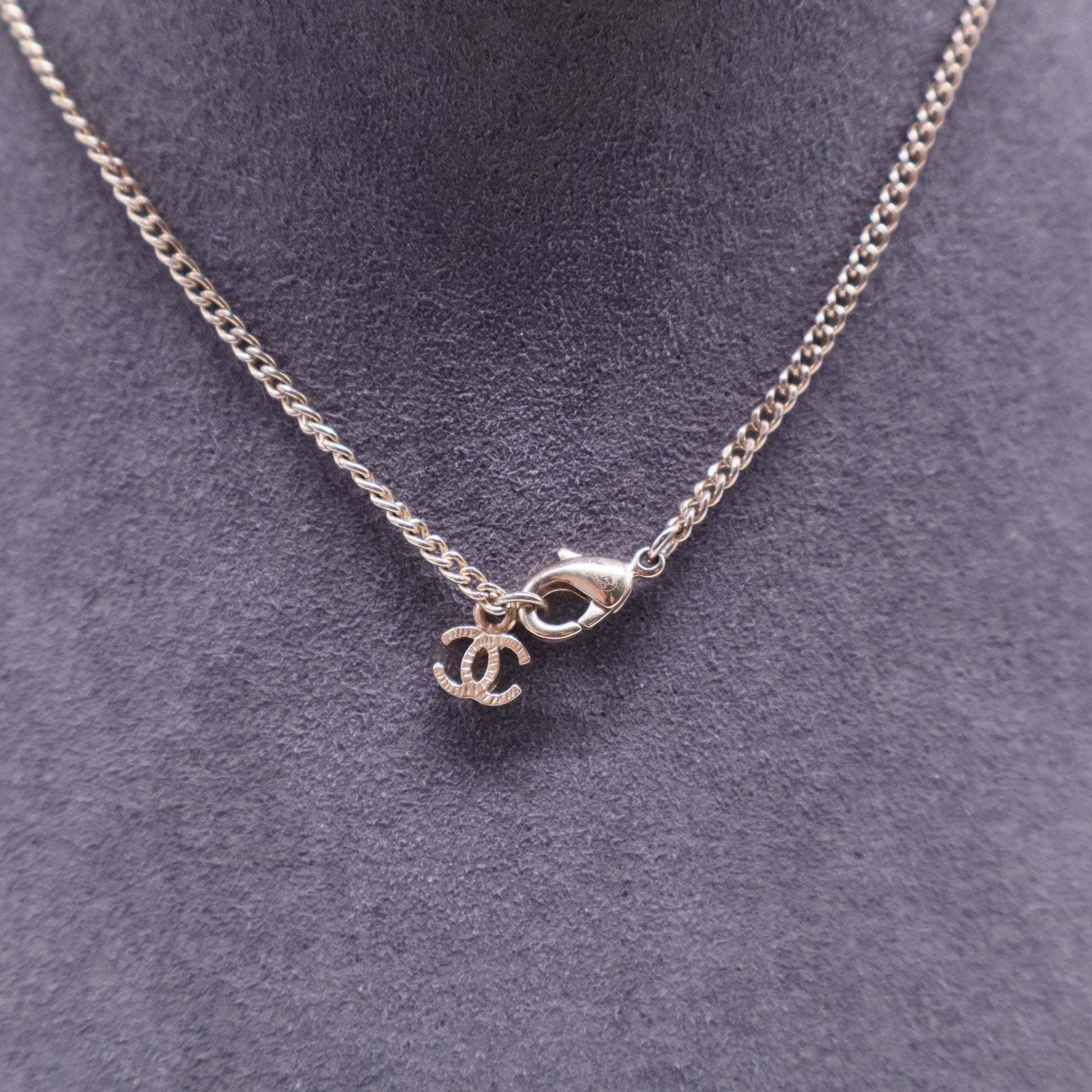 Pearl CC Flower Pendant Necklace Gold W20621