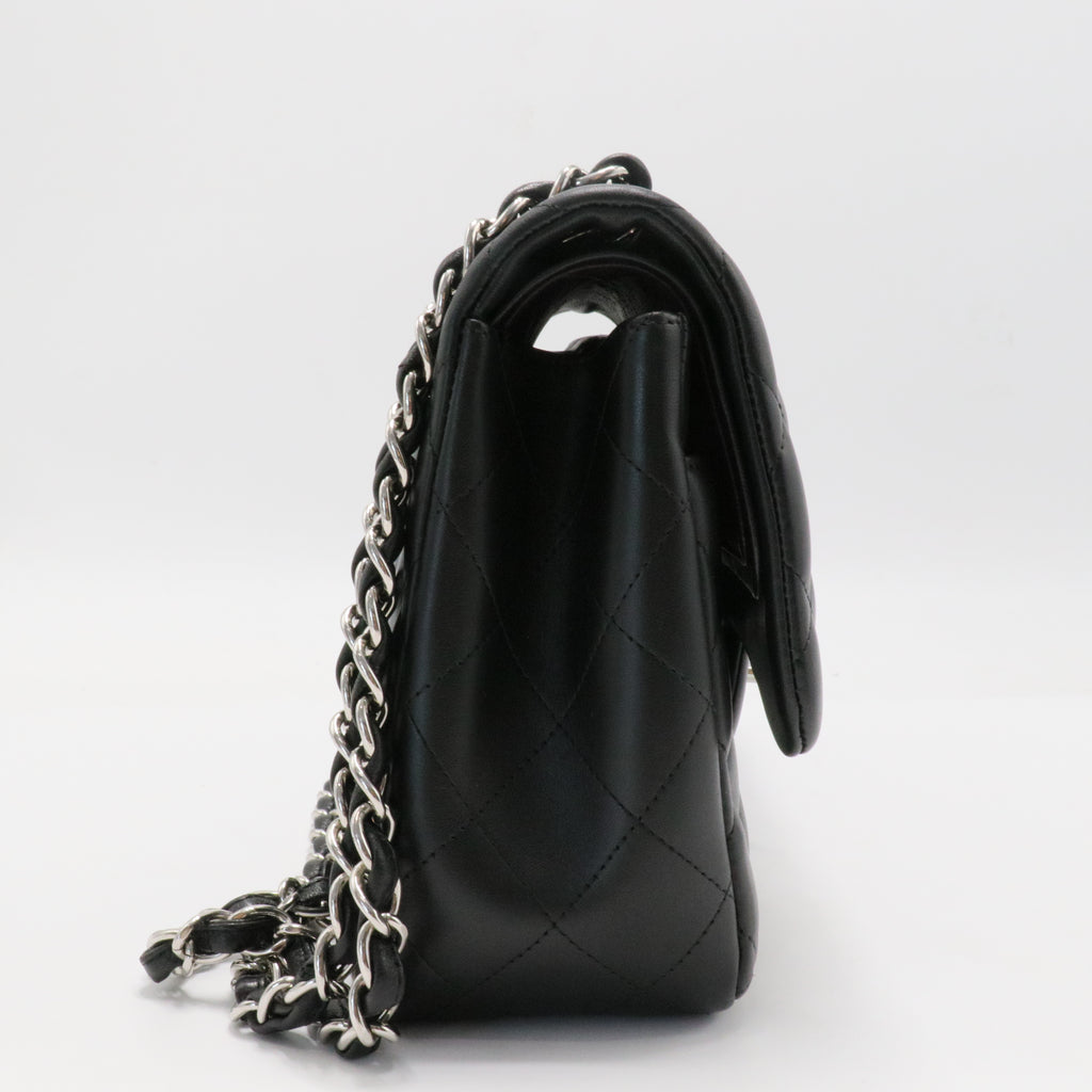 Classic Double Flap Bag Quilted Lambskin Jumbo