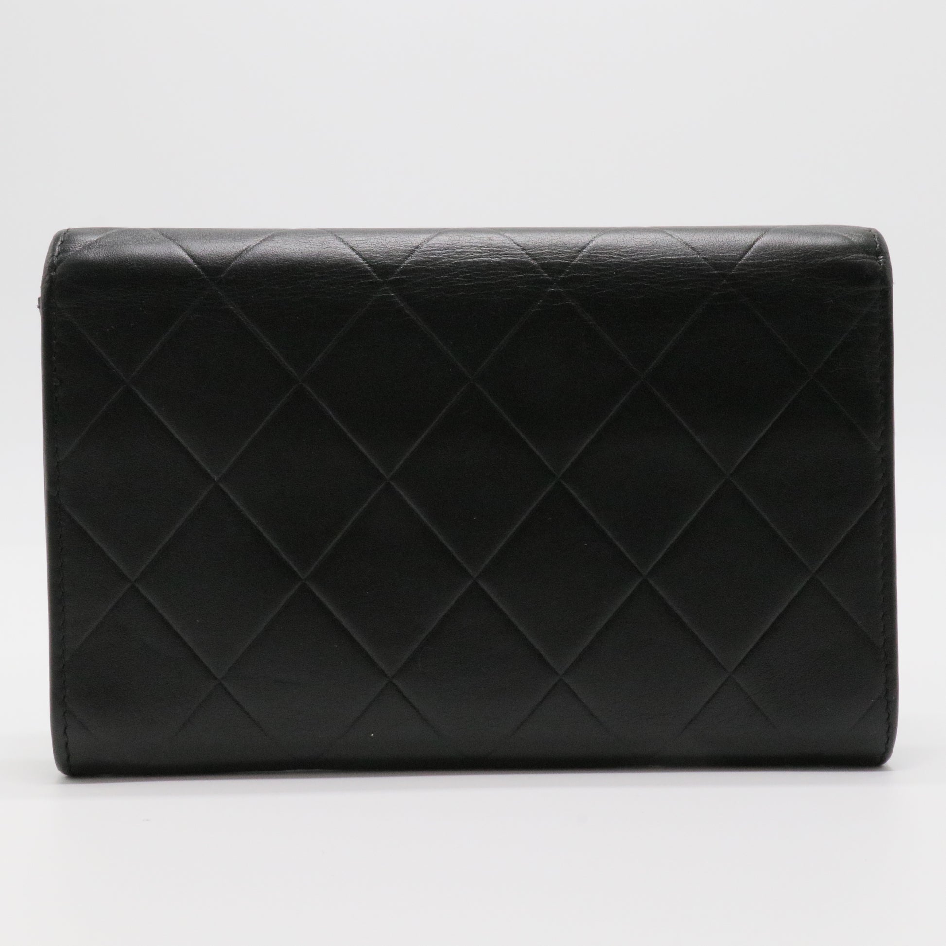 Matelassé Logo Flap Clutch Black Lambskin