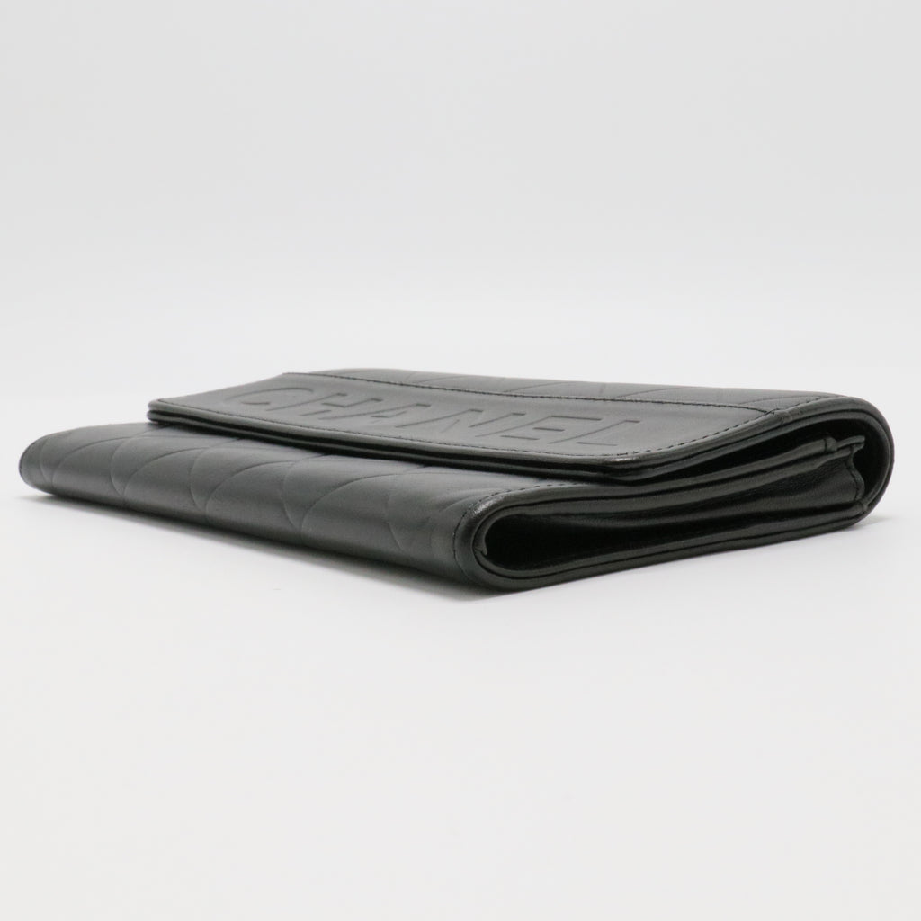 Matelassé Logo Flap Clutch Black Lambskin