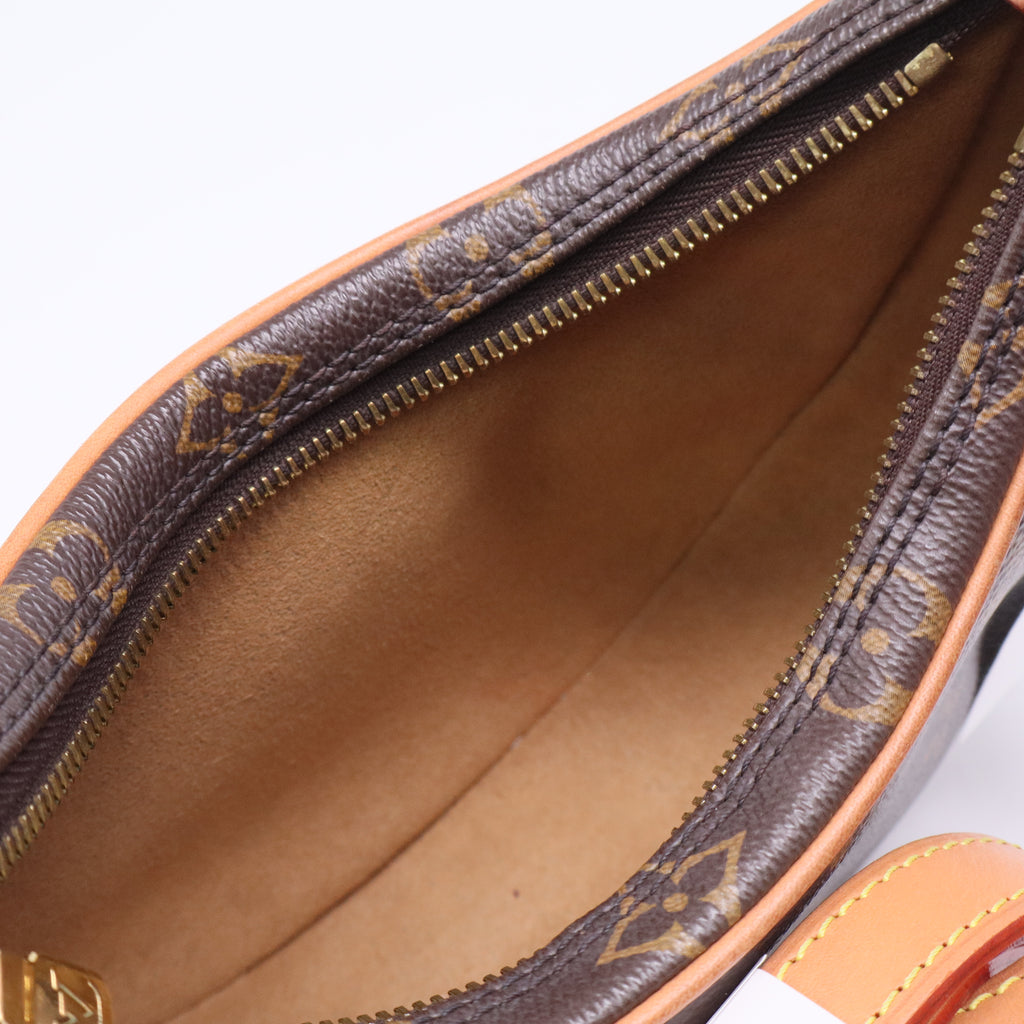 Monogram Canvas Loop Bag TWINS LDJ3327