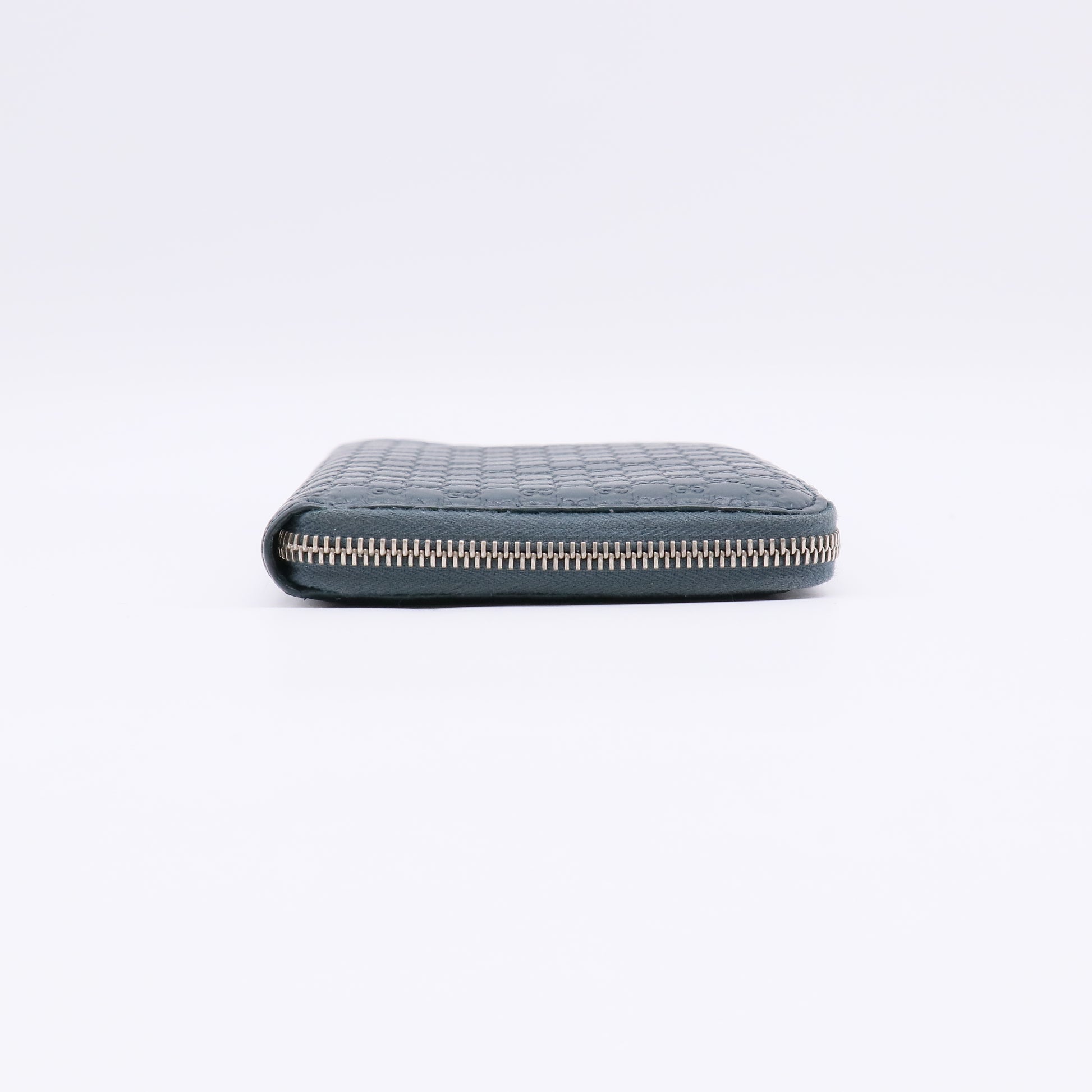 Gucci Microguccissima Travel Organizer Zip-Around Wallet W22267