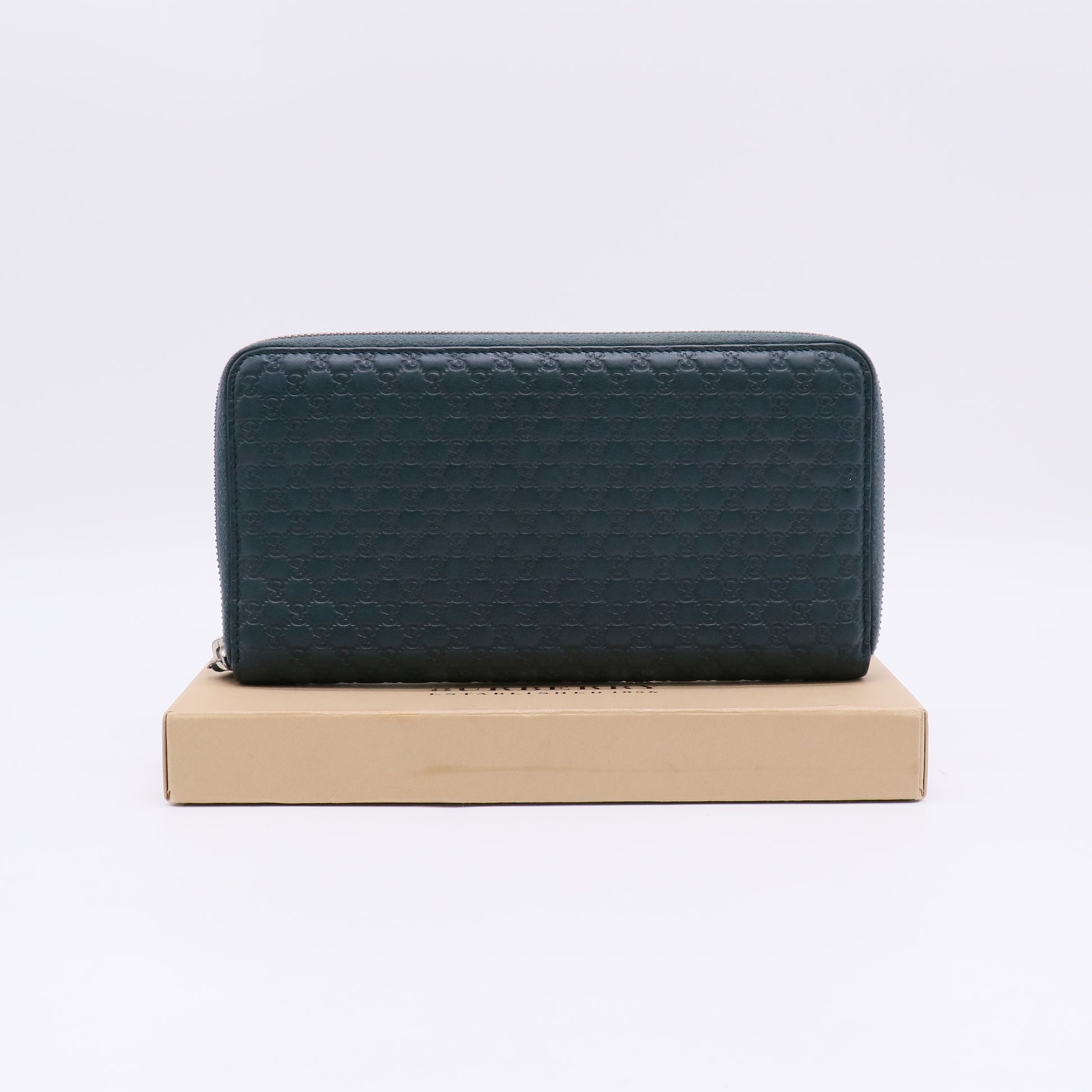 Gucci Microguccissima Travel Organizer Zip-Around Wallet W22267