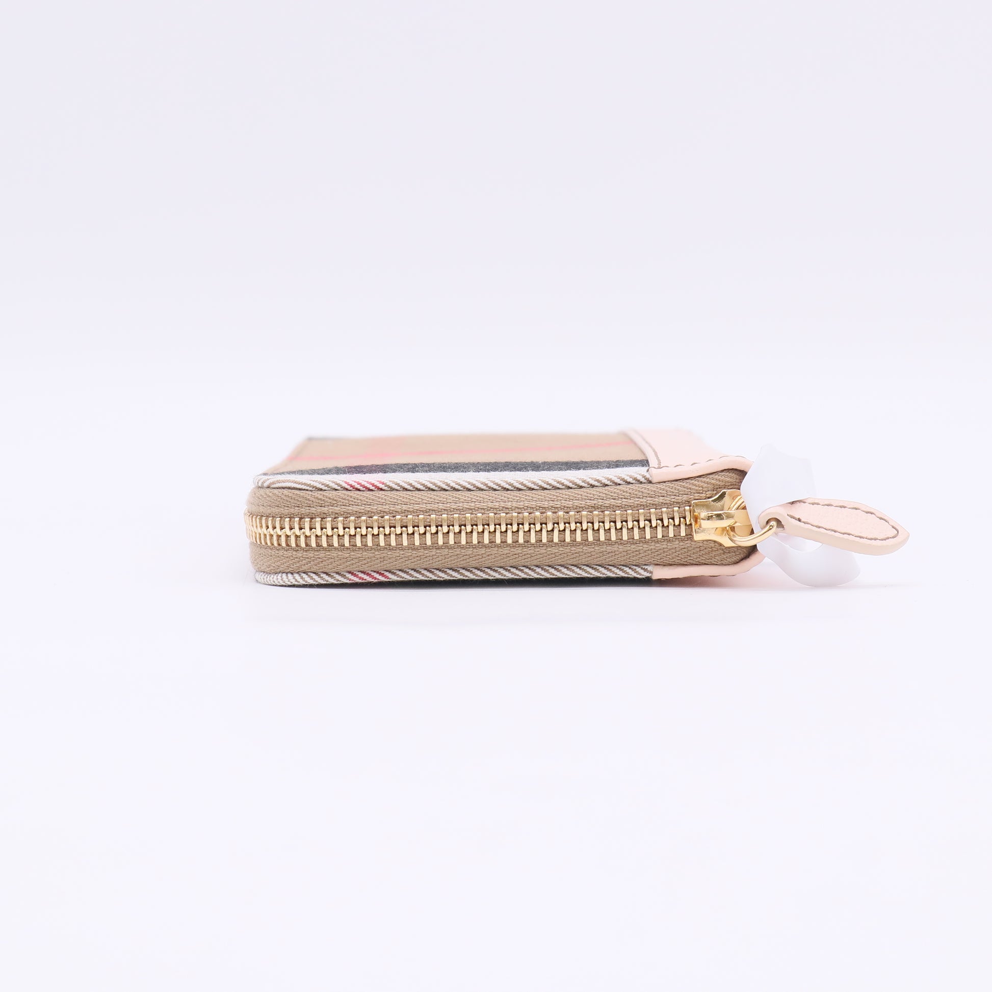 Burberry Vintage Check and Leather Zippy Wallet W22925
