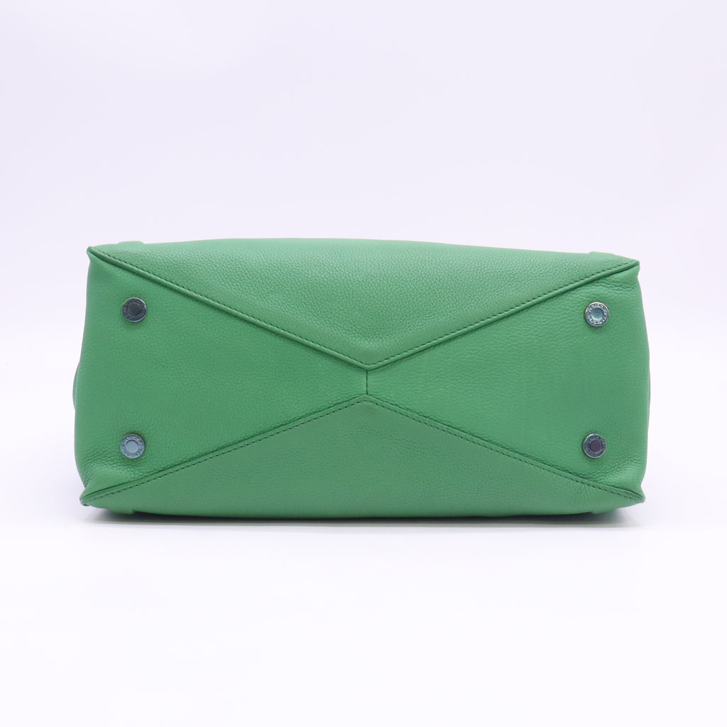 Chain-Link Leather Shoulder Bag B24641