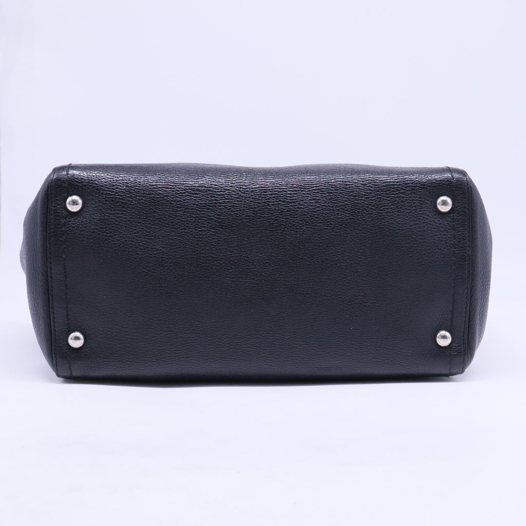 Silver Tone Leather Shoulder Bag B20711