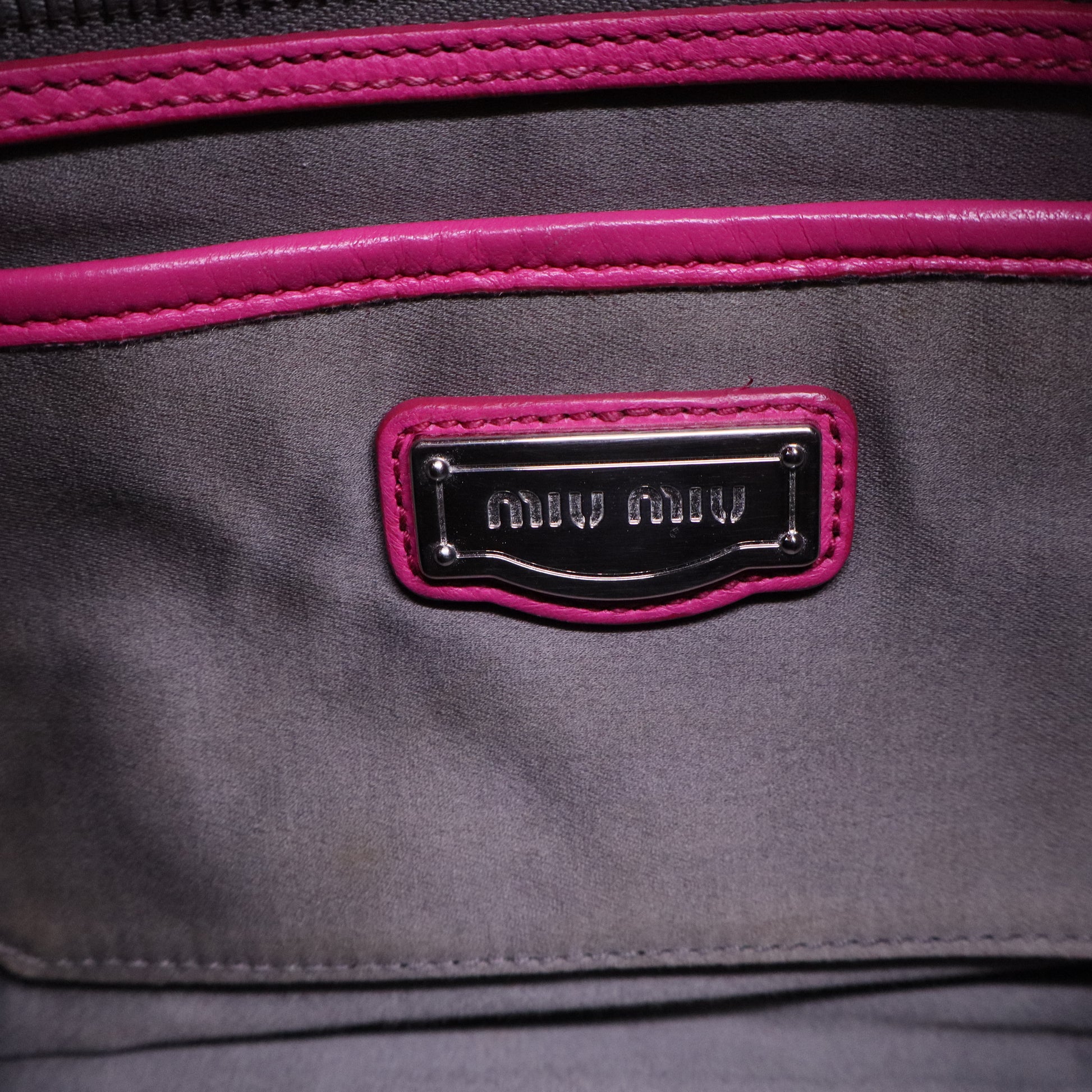Leather Shoulder Bag   B20452